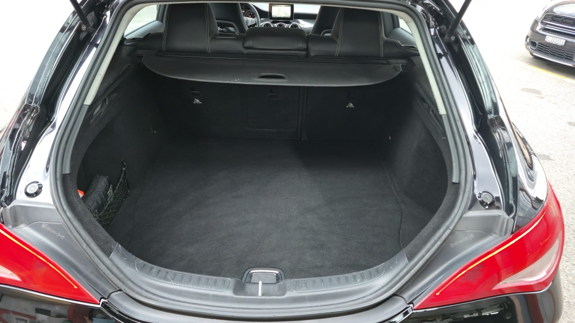 MERCEDES-BENZ CLA Shooting Brake 180 d 7G-DCT-image-14