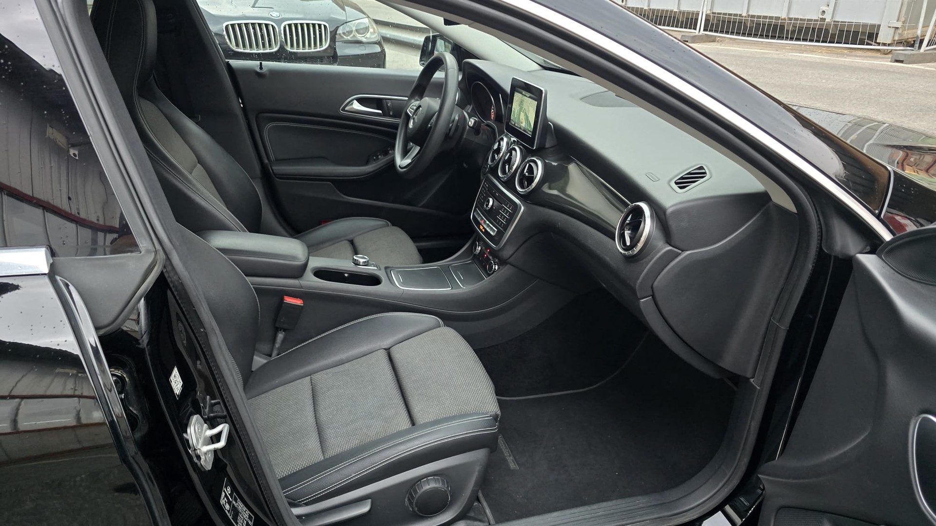 MERCEDES-BENZ CLA Shooting Brake 180 d 7G-DCT-image-13