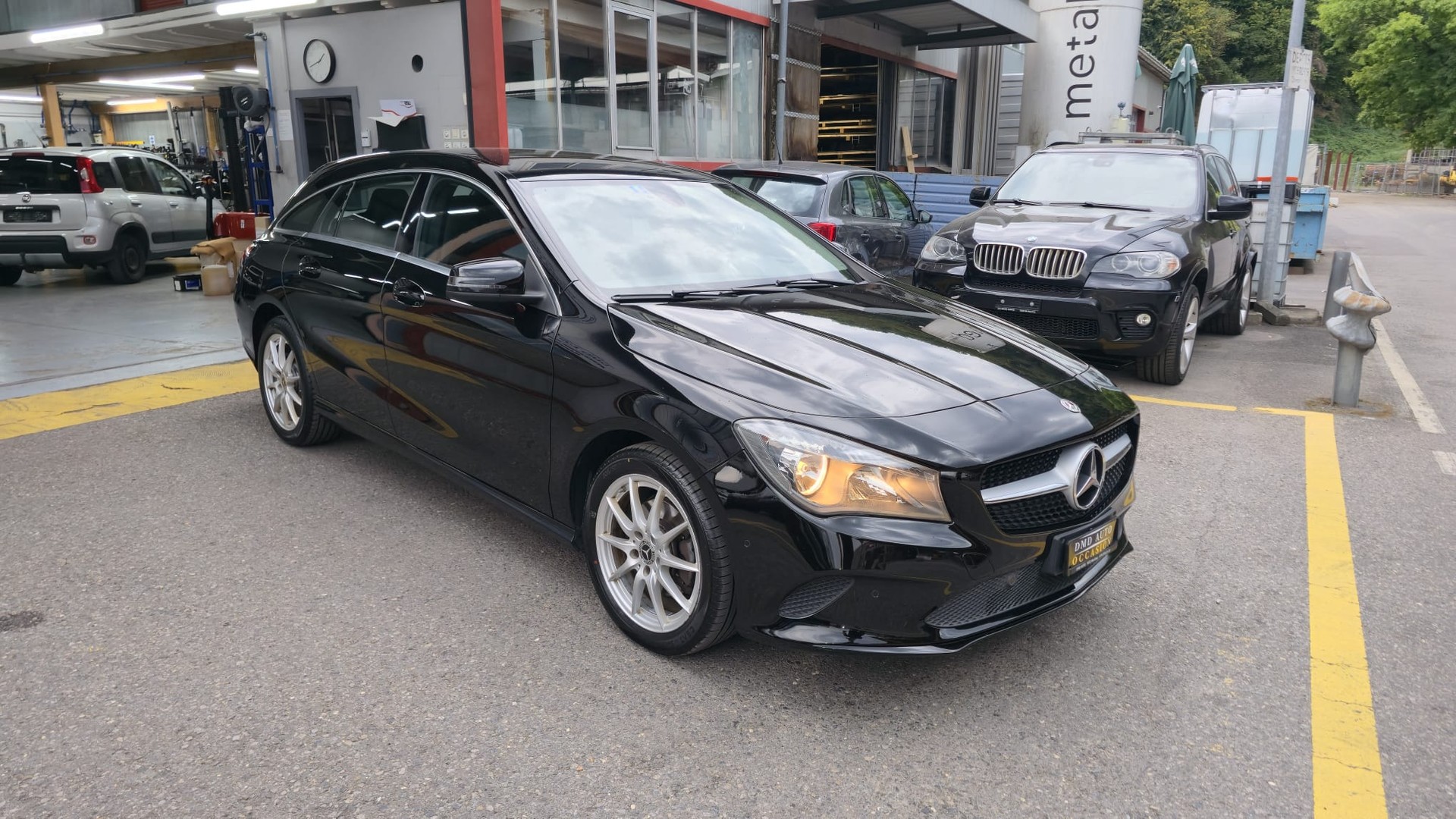 MERCEDES-BENZ CLA Shooting Brake 180 d 7G-DCT-image-3