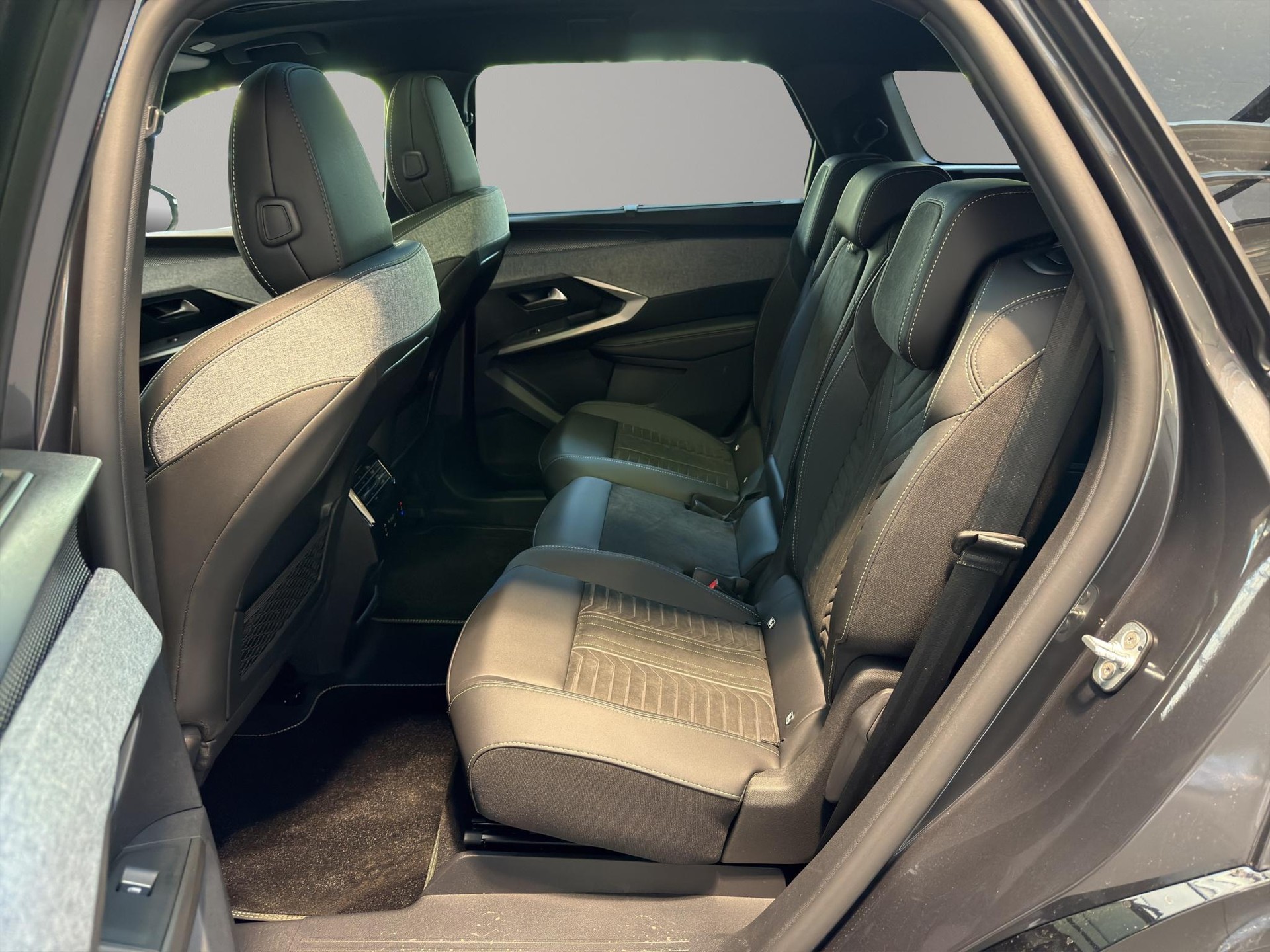 PEUGEOT 5008 e-GT Exclusive-image-7