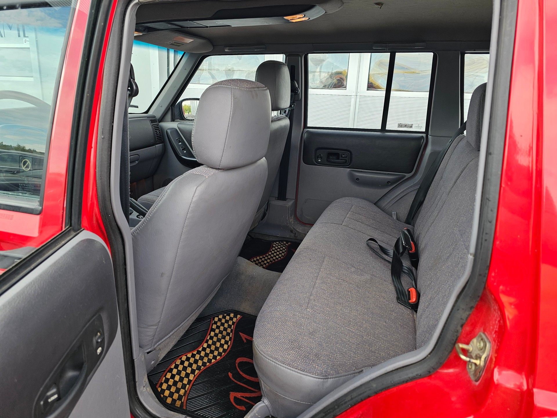 JEEP Cherokee 2.5 TD-image-11