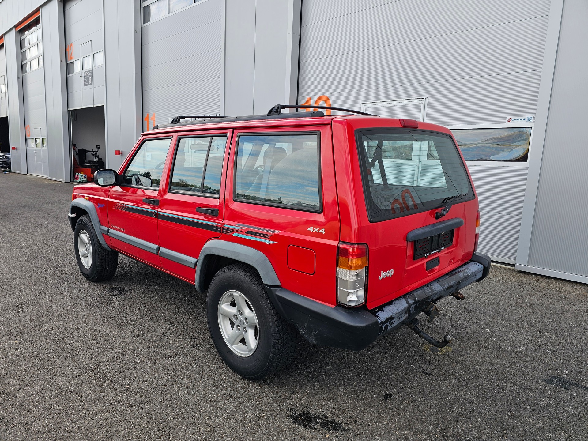 JEEP Cherokee 2.5 TD-image-2
