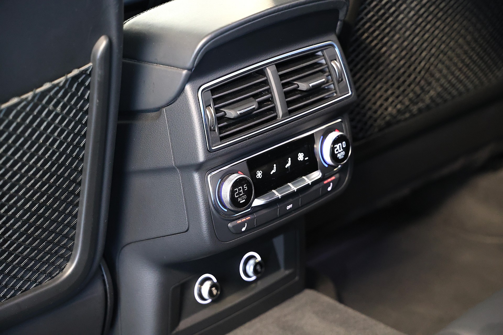 AUDI SQ7 4.0 V8 TDI quattro T-Tronic-image-17