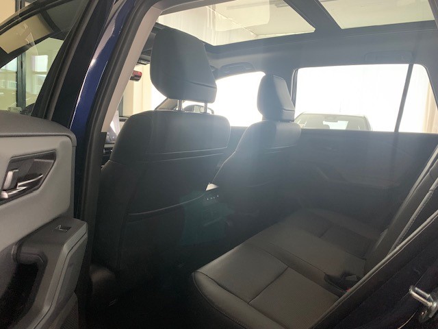 TOYOTA RAV-4 2.5 Plug-In-Hybrid Premium-image-8