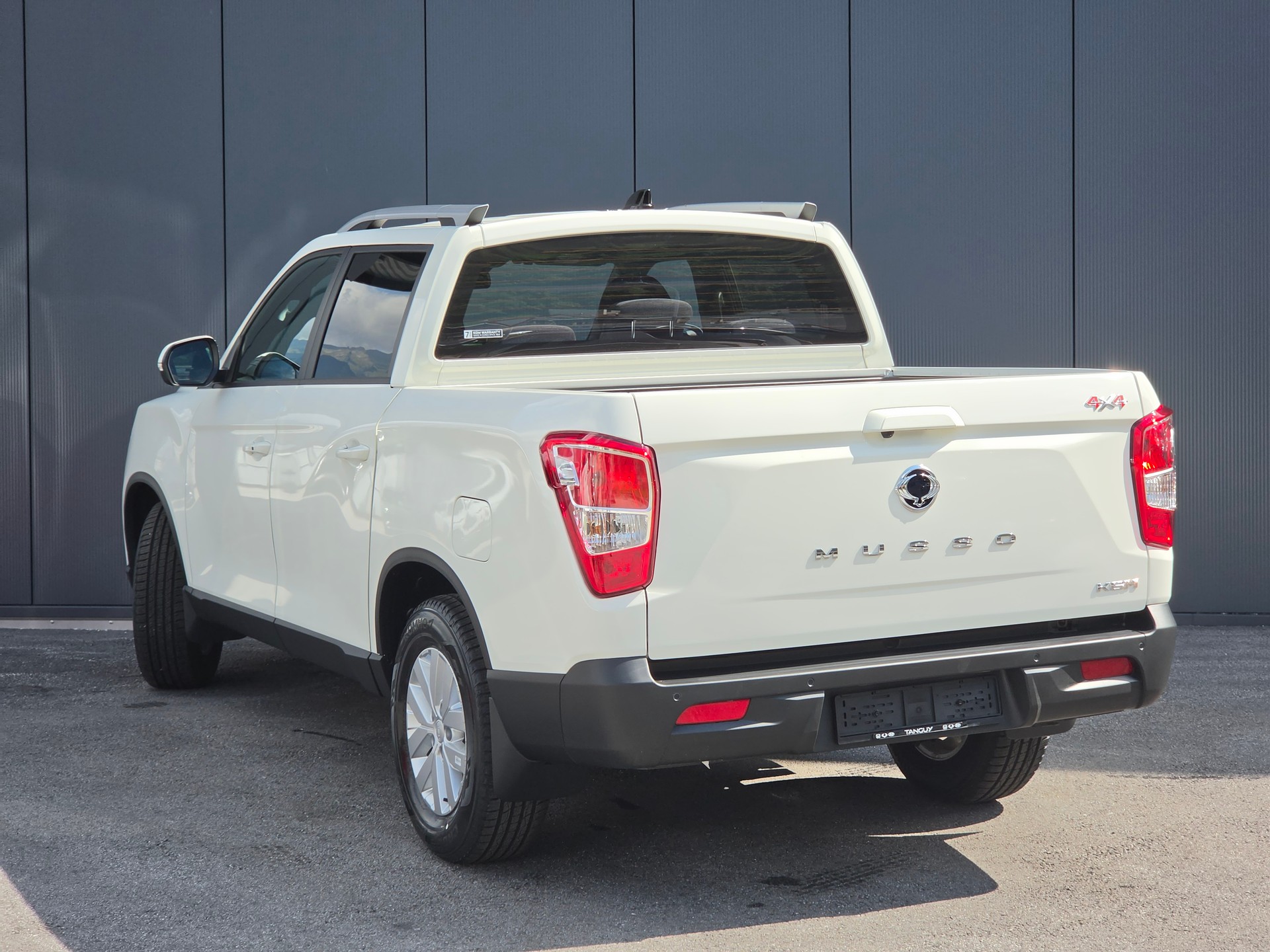 KGM-SsangYong Musso 2.2 Platinum 4WD A-image-1