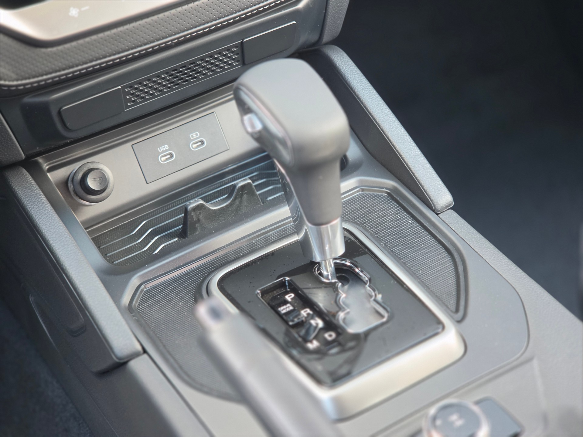 KGM-SsangYong Musso 2.2 Platinum 4WD A-image-8