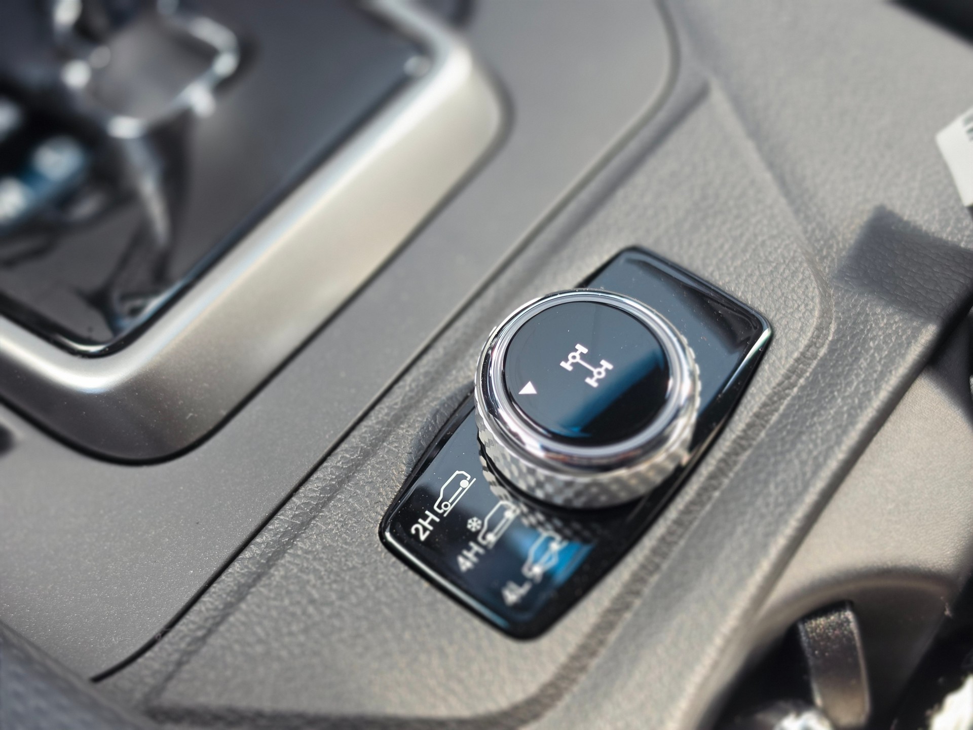 KGM-SsangYong Musso 2.2 Platinum 4WD A-image-11