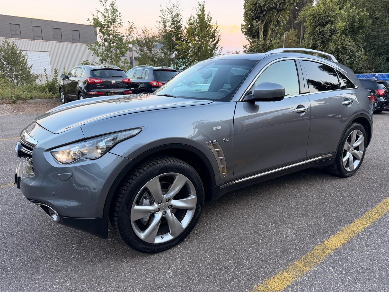 INFINITI QX70 5.0 S Premium AWD Automatic-image-0