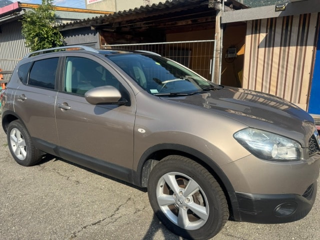 NISSAN Qashqai 2.0 dCi 4WD tekna Automatic-image-3