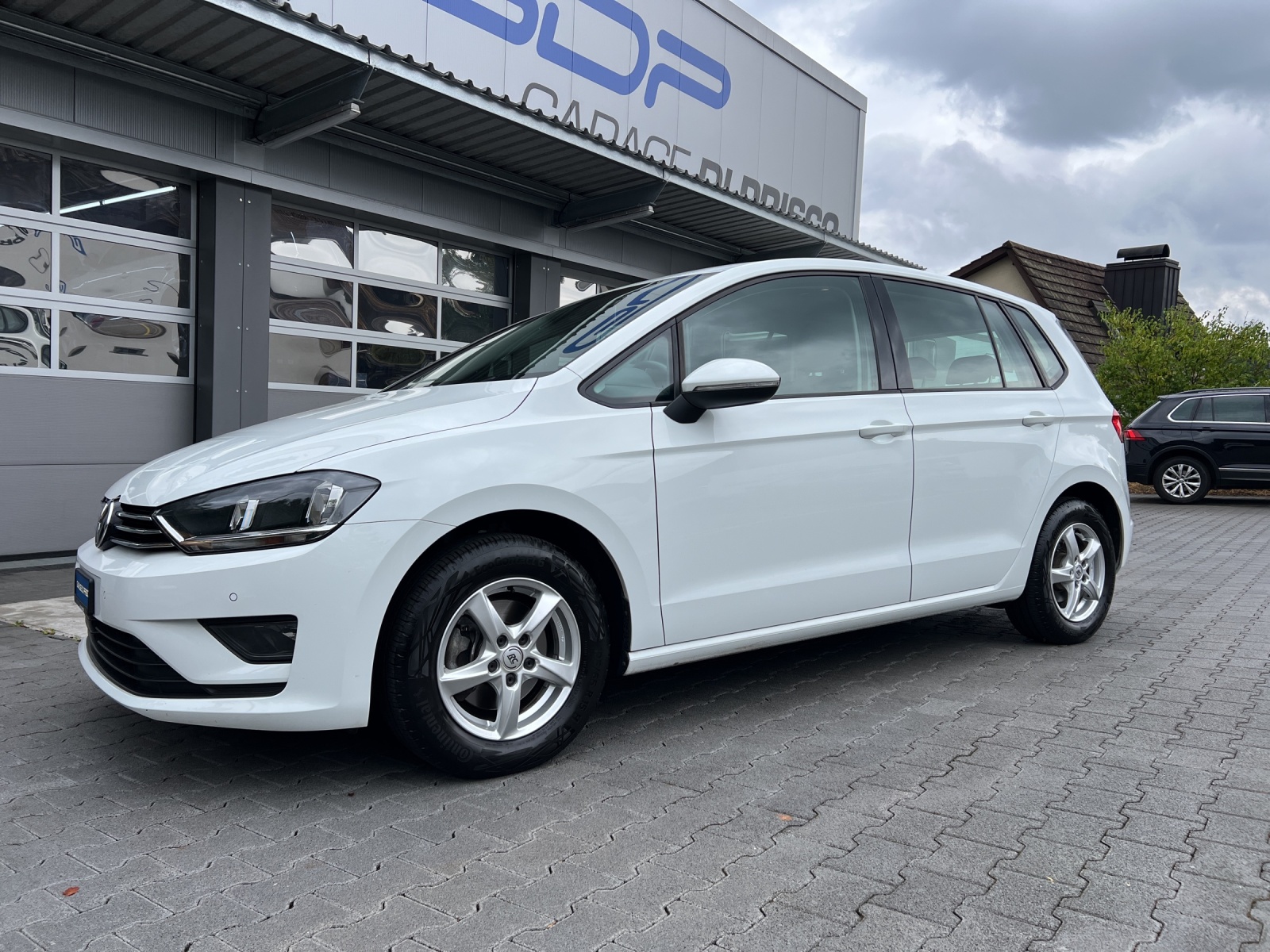 VW Golf Sportsvan 1.2 TSI Comfortline-image-0
