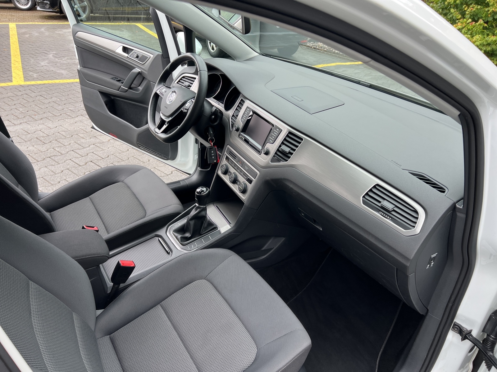 VW Golf Sportsvan 1.2 TSI Comfortline-image-6