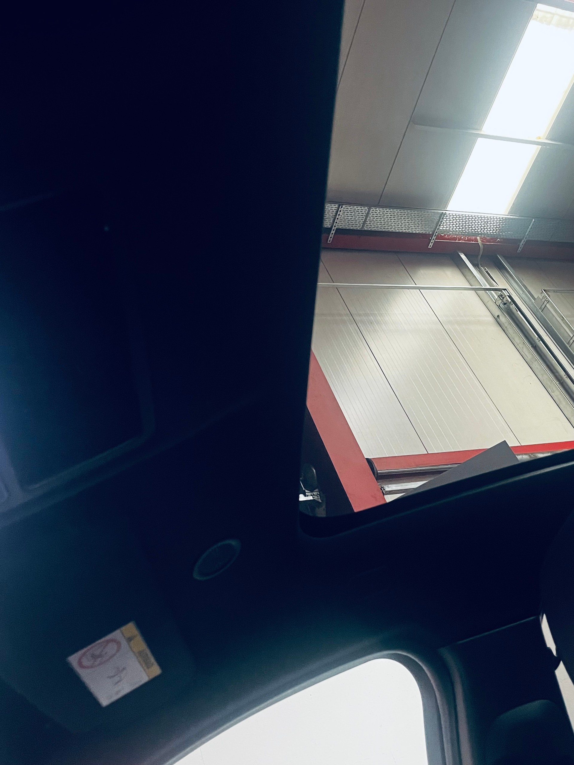 JAGUAR E-Pace 2.0 P250 R-Dynamic AWD-image-17