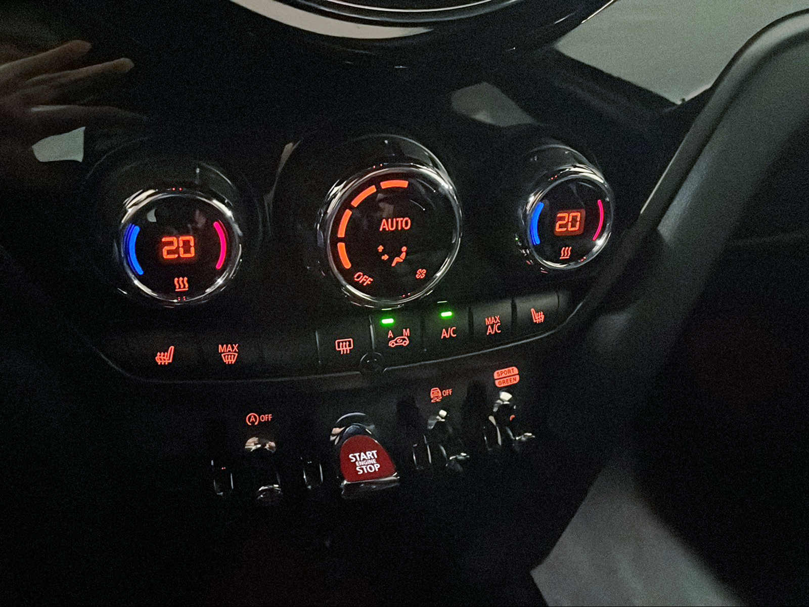 MINI Countryman F60 2.0i John Cooper Works ALL4-image-10
