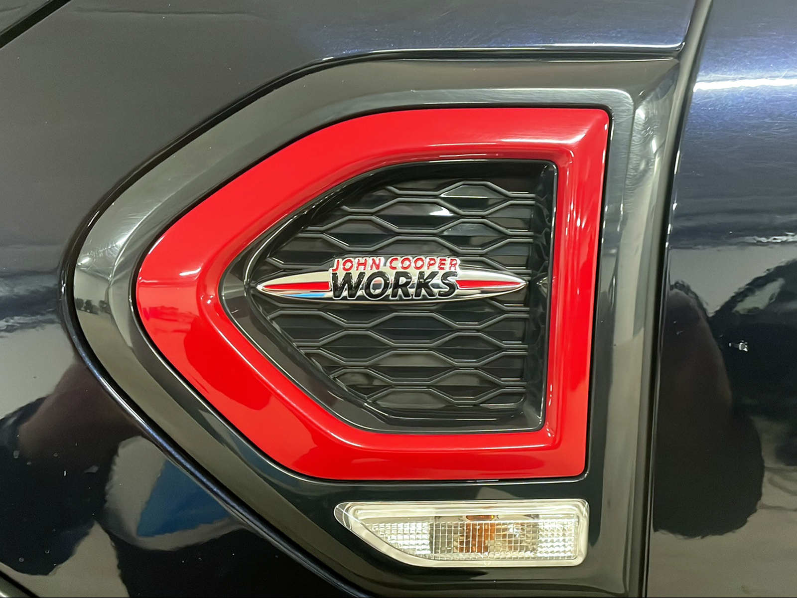 MINI Countryman F60 2.0i John Cooper Works ALL4-image-11