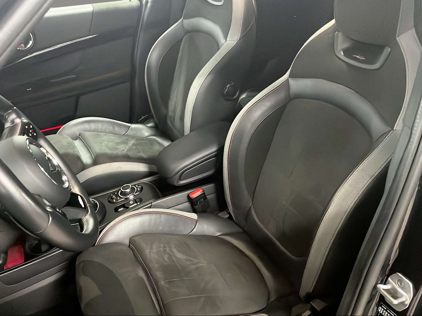 MINI Countryman F60 2.0i John Cooper Works ALL4-image-7