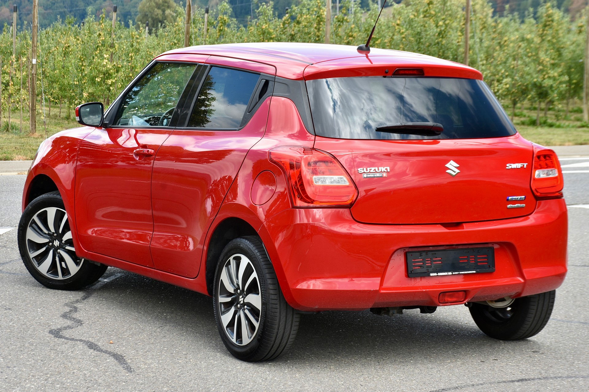 SUZUKI Swift 1.2i 16V SHVS Compact Top Hybrid Allgrip 4x4-image-1