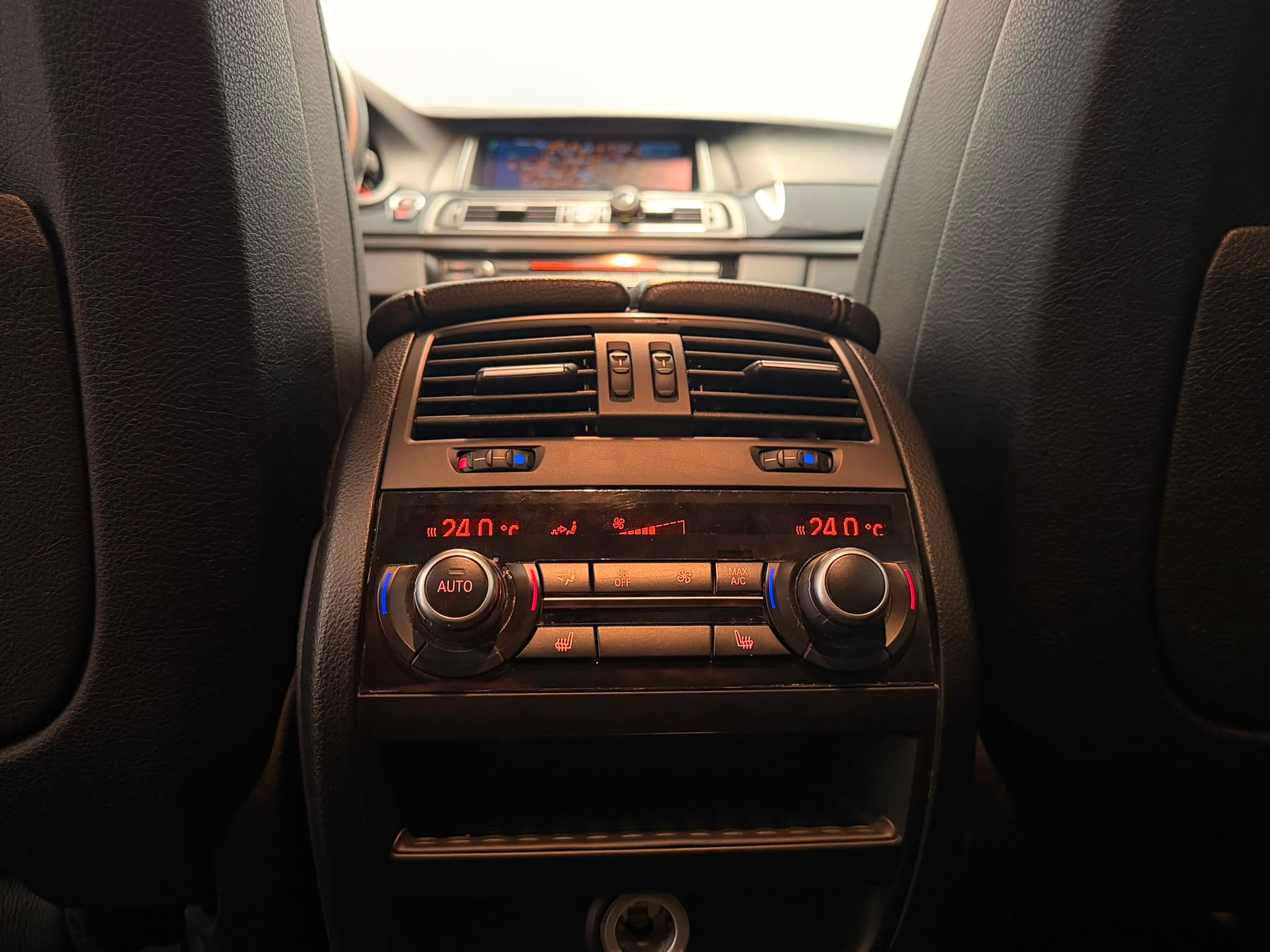 BMW 520d Touring xDrive Steptronic-image-11