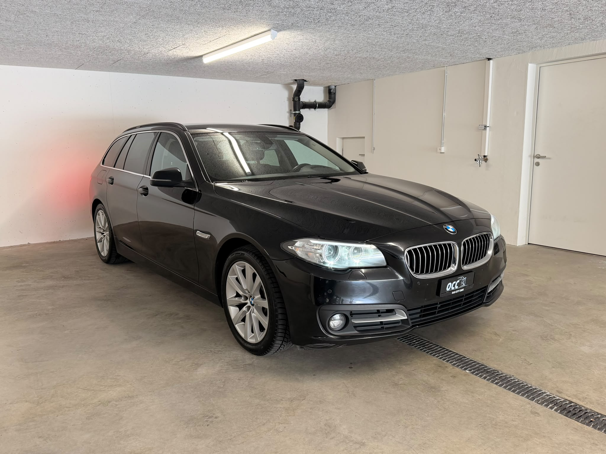 BMW 520d Touring xDrive Steptronic — slika 1
