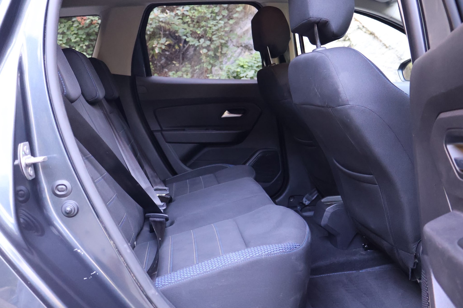 DACIA Duster dCi 115 Celebration 4x4-image-8