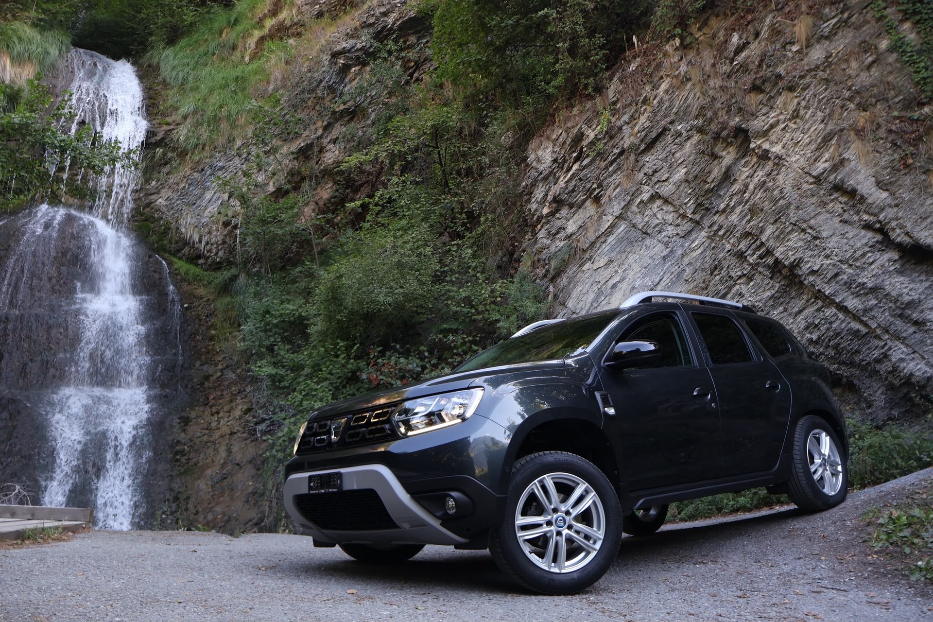 DACIA Duster dCi 115 Celebration 4x4-image-0