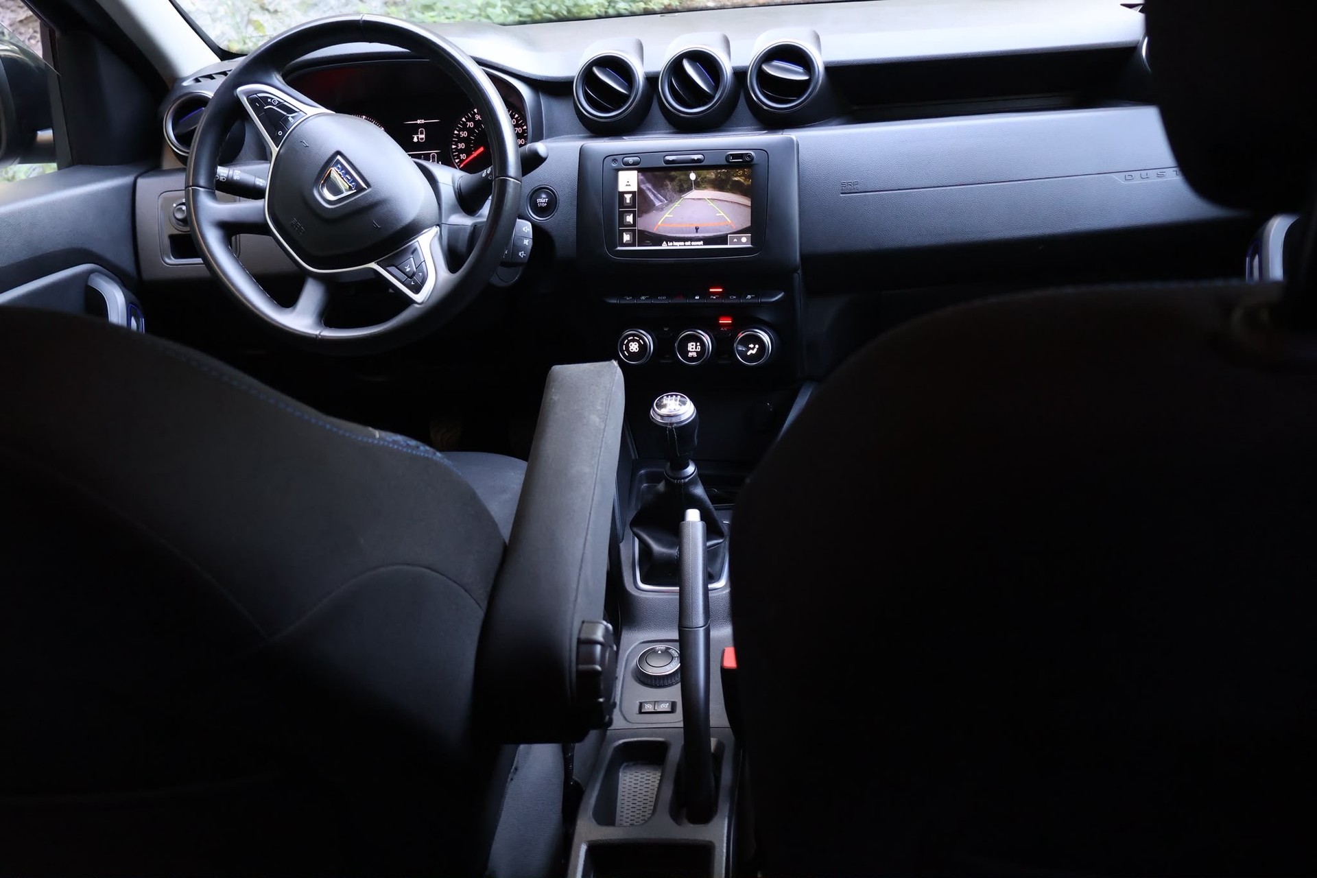 DACIA Duster dCi 115 Celebration 4x4-image-12