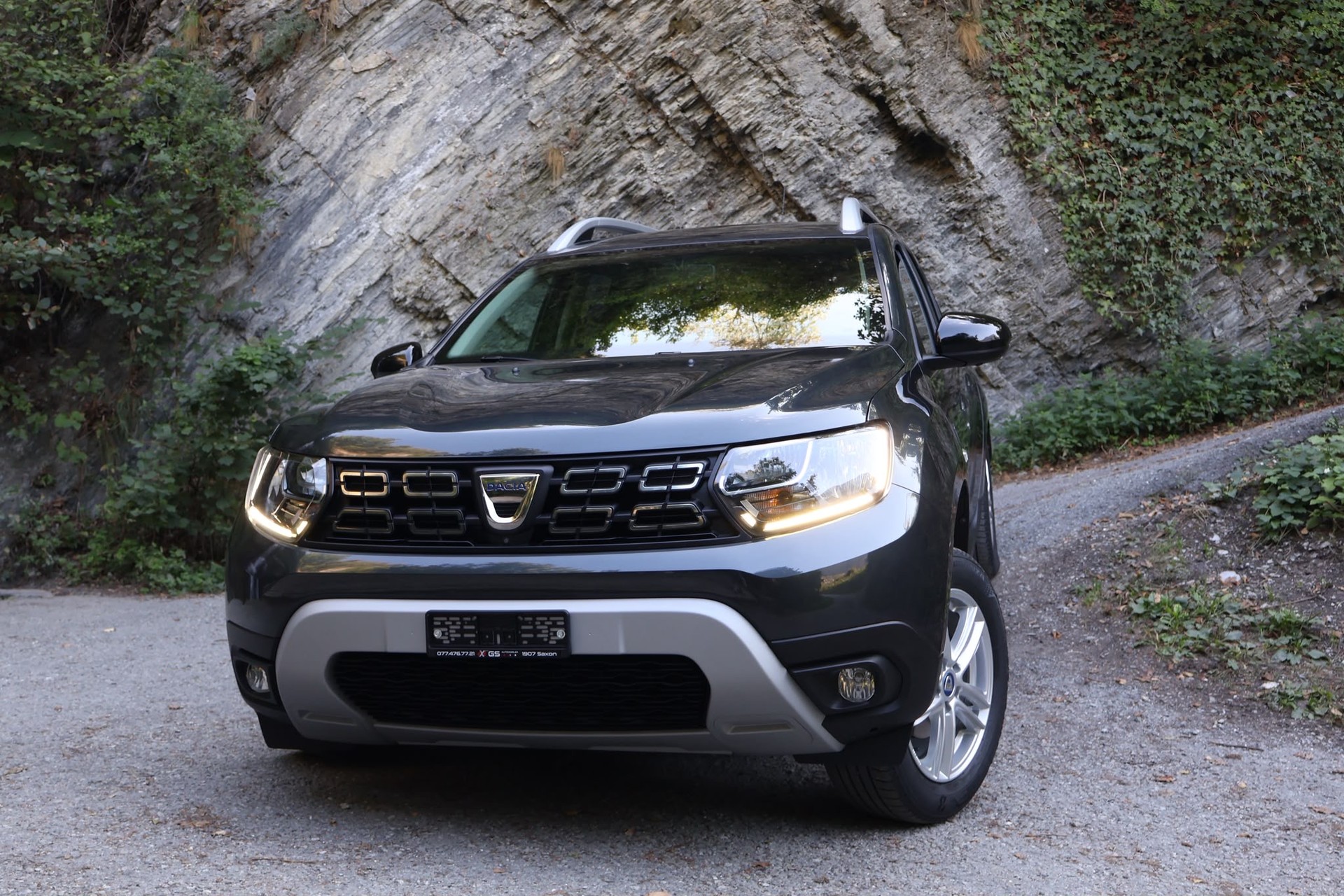 DACIA Duster dCi 115 Celebration 4x4-image-4