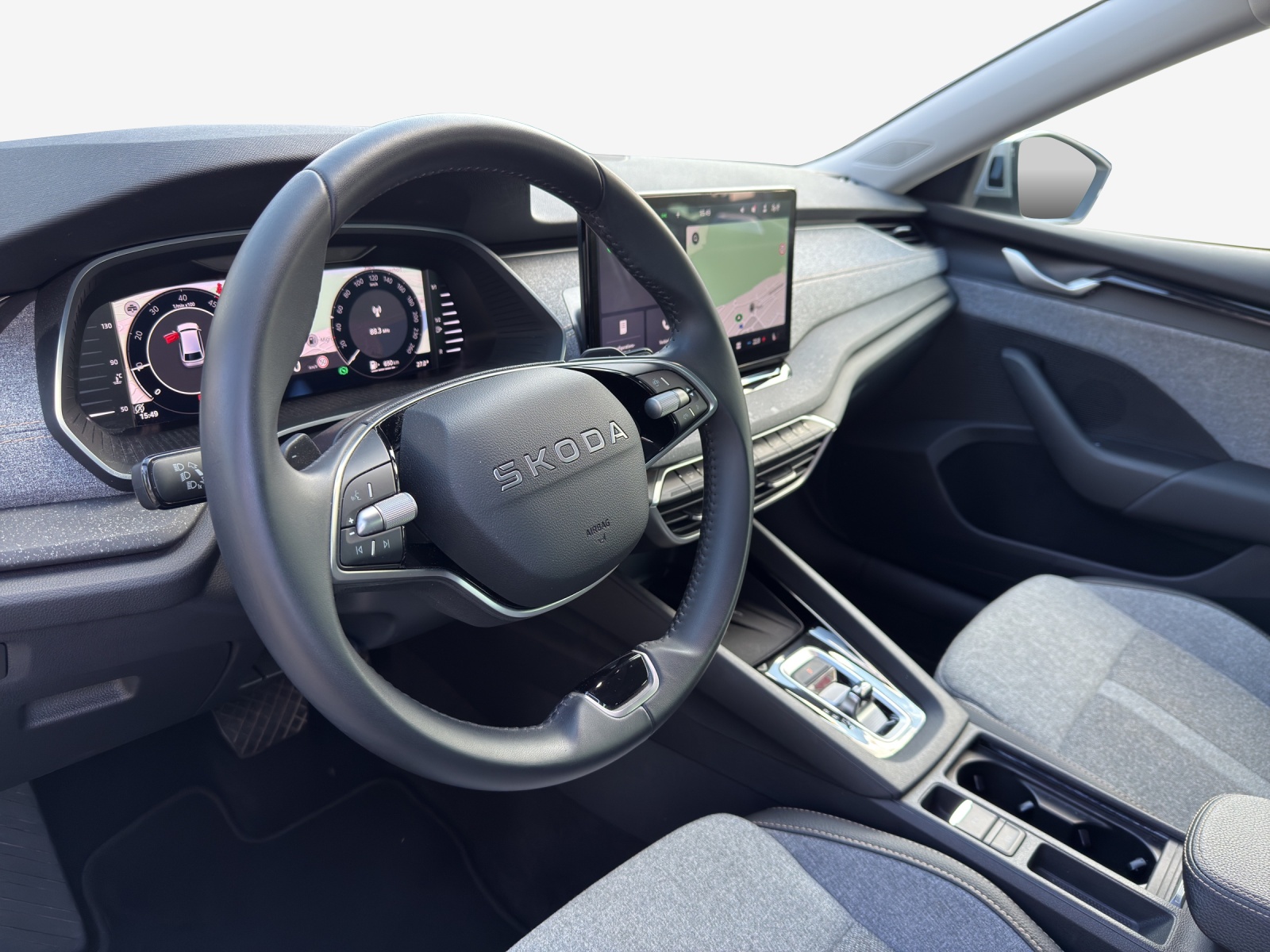 SKODA Octavia Combi 2.0 TDI DSG Selection-image-12