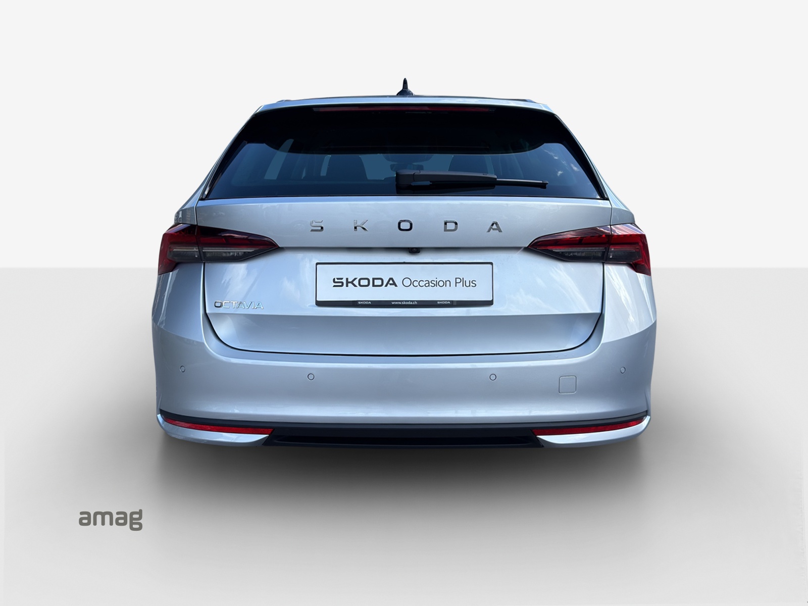 SKODA Octavia Combi 2.0 TDI DSG Selection-image-3