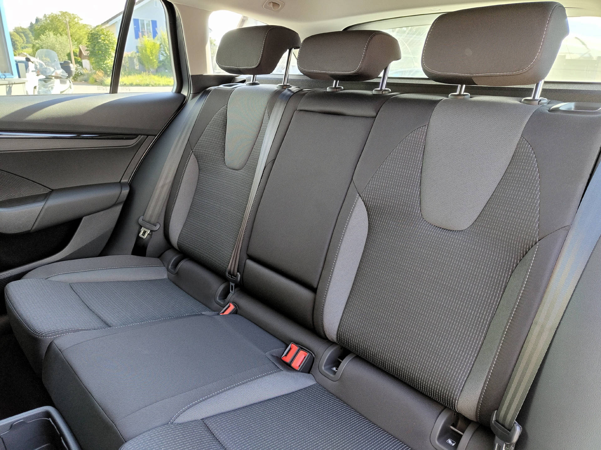 SKODA Octavia Combi 2.0 TSI Selection 4x4 DSG-image-6