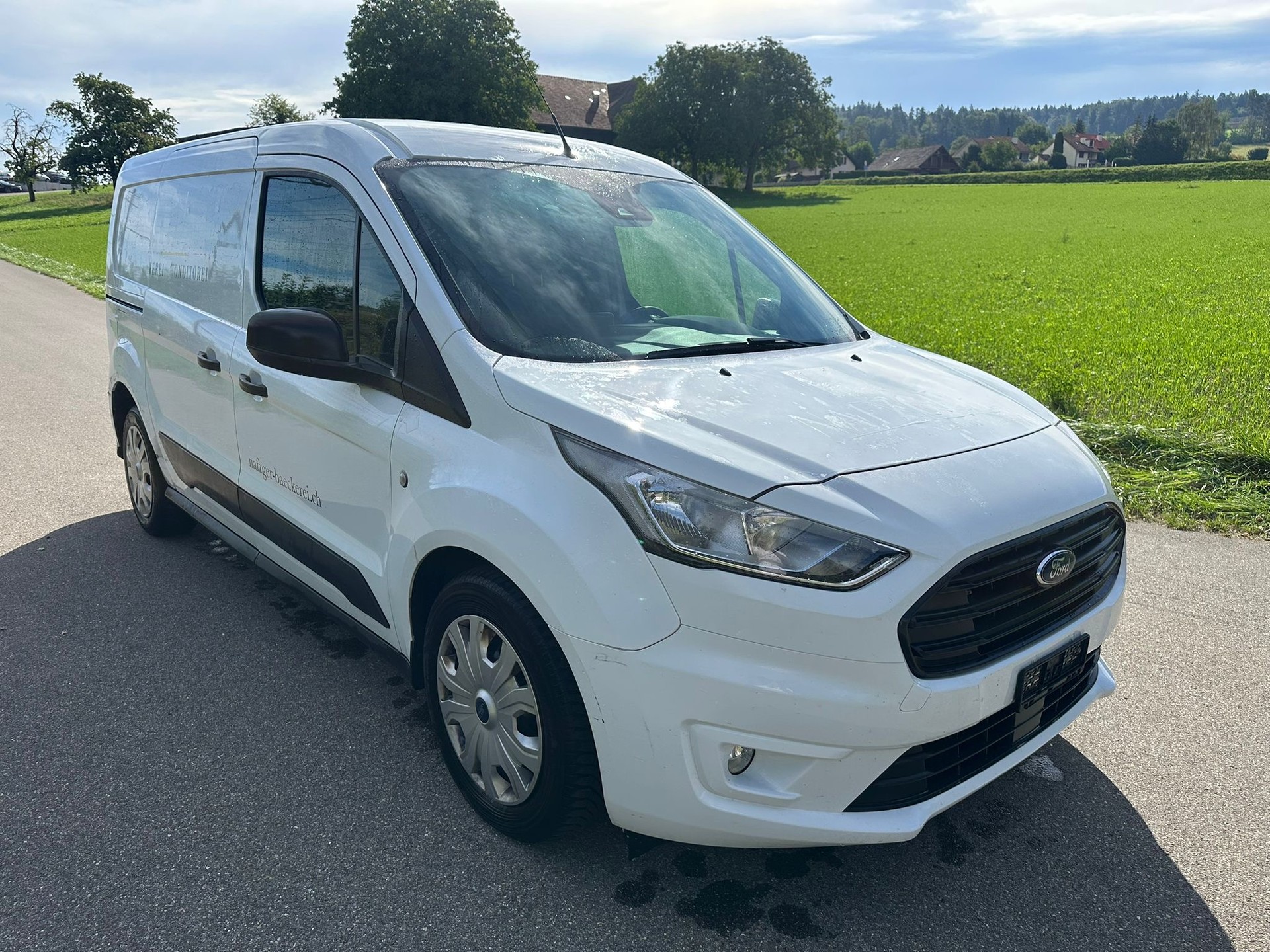 FORD TRANSIT CONNECT-image-2