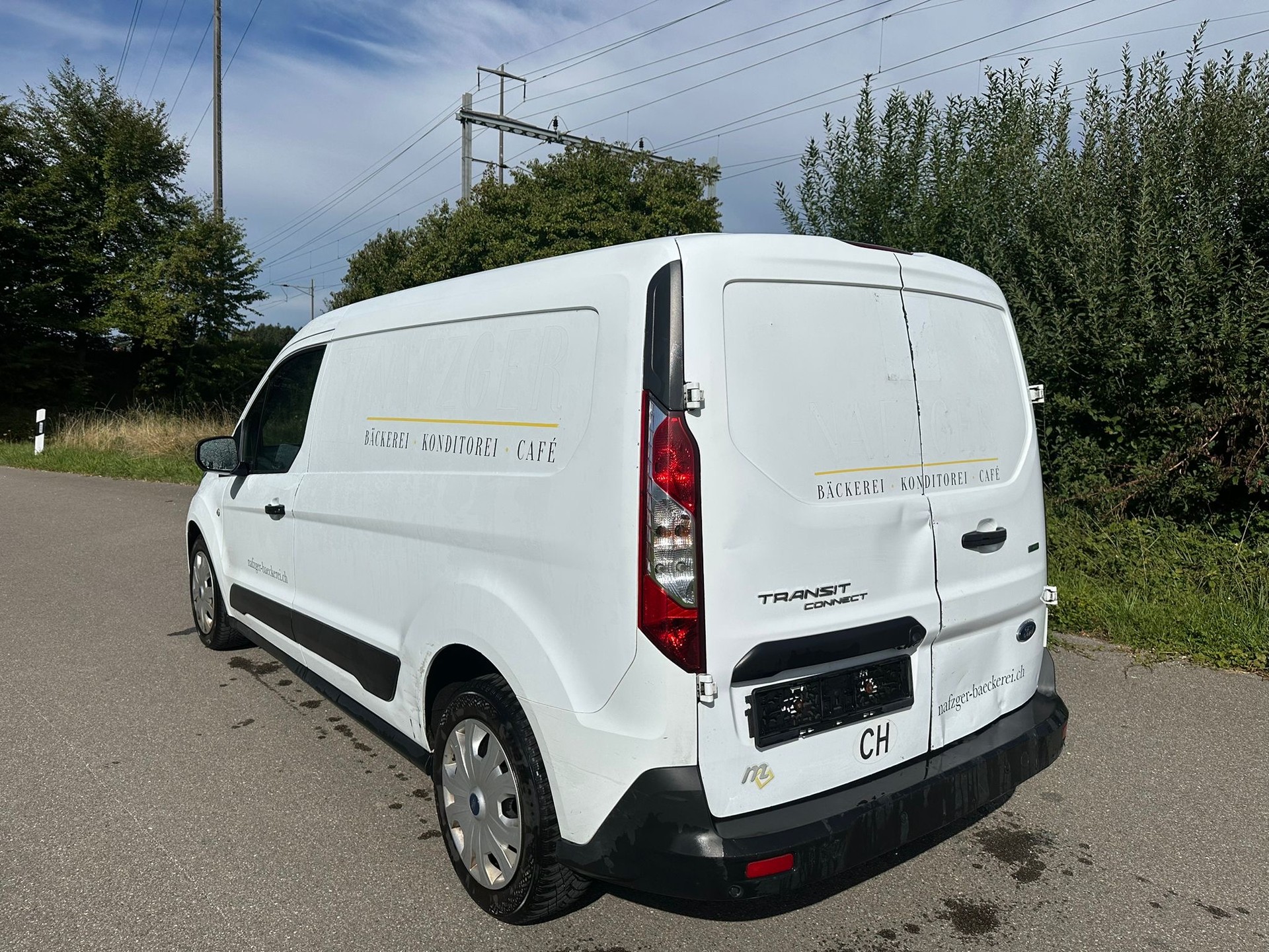 FORD TRANSIT CONNECT-image-4