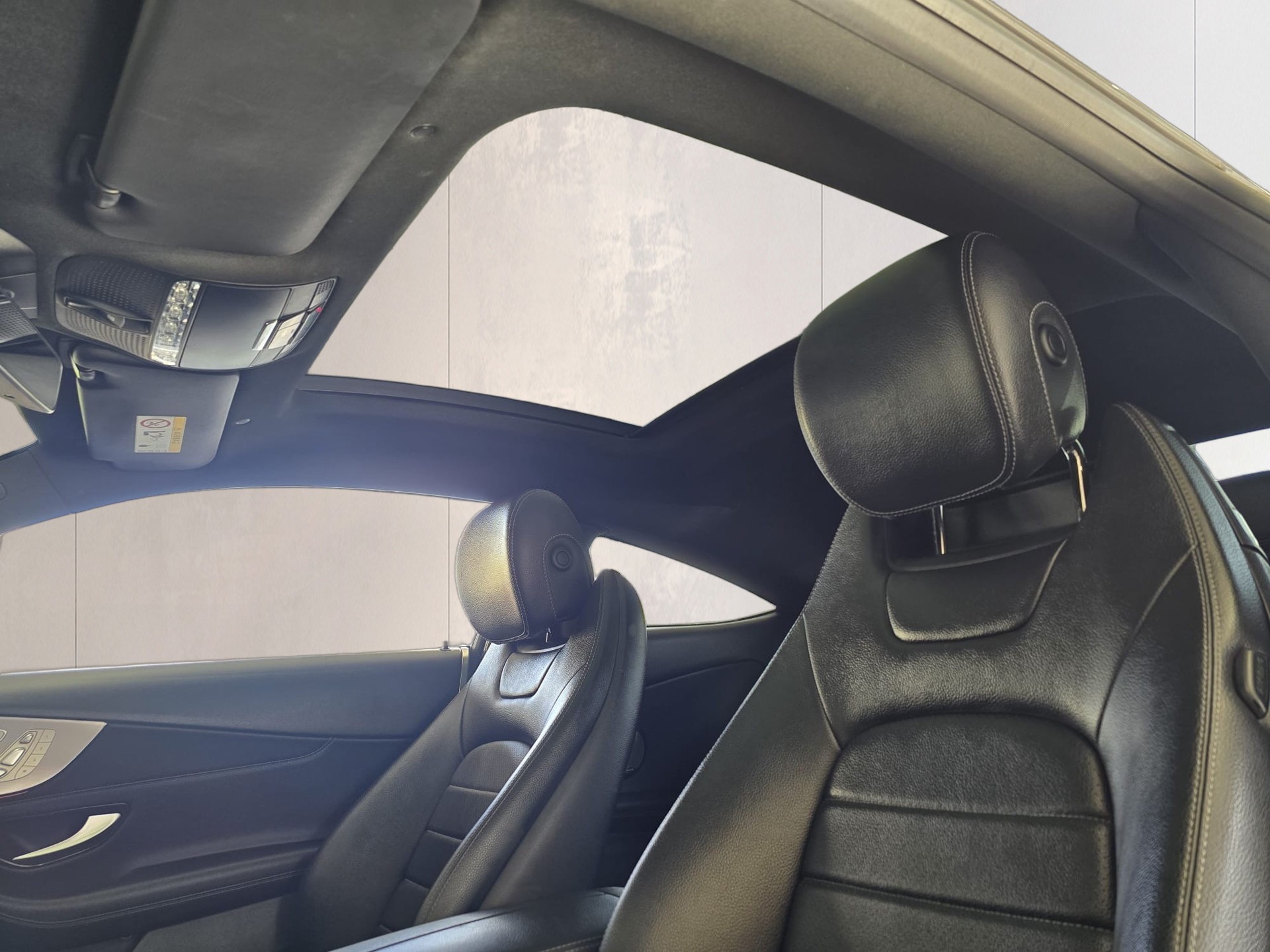 MERCEDES-BENZ C 200 4Matic AMG Line 9G-Tronic-image-14