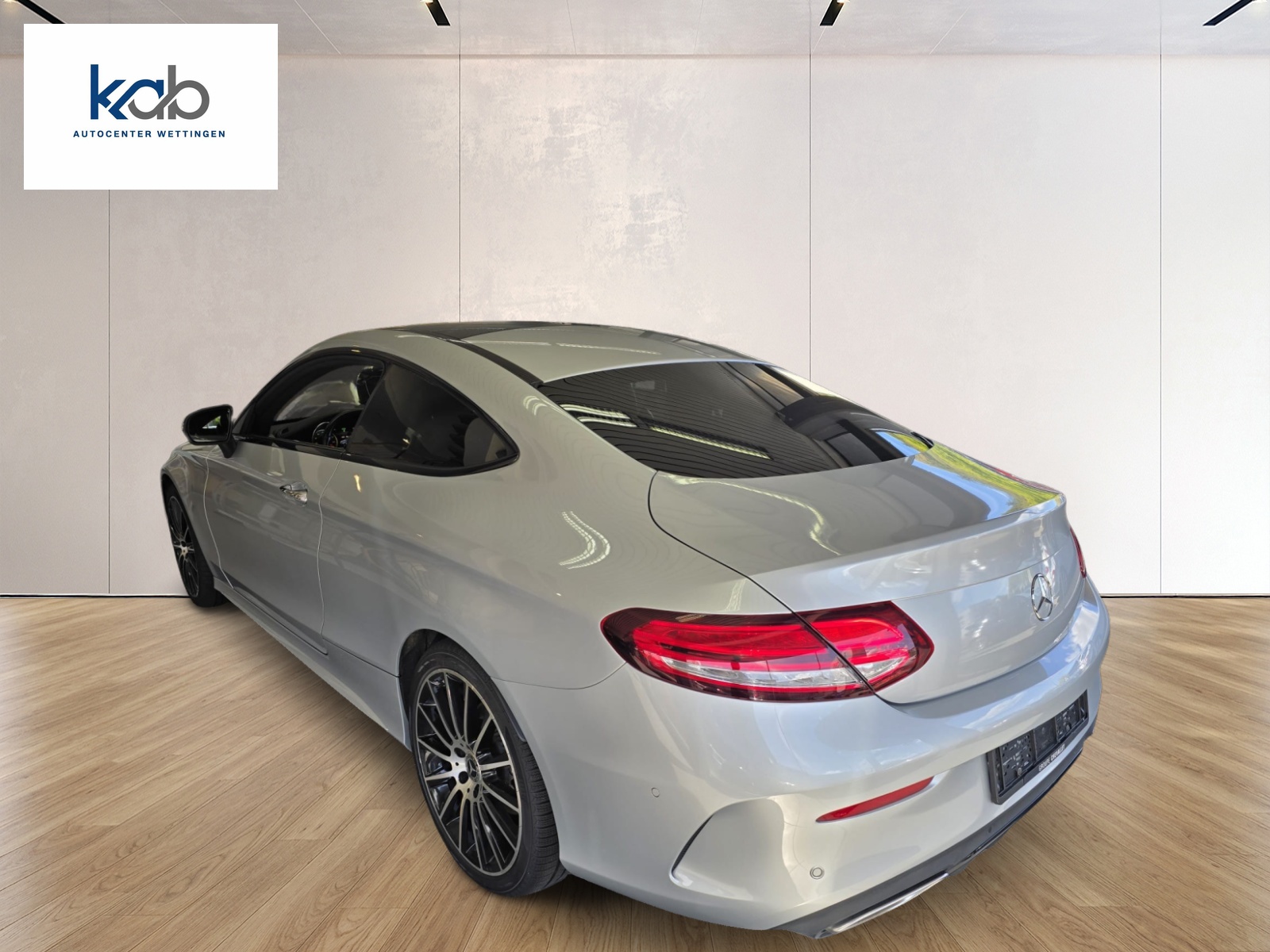 MERCEDES-BENZ C 200 4Matic AMG Line 9G-Tronic-showroom-element-3