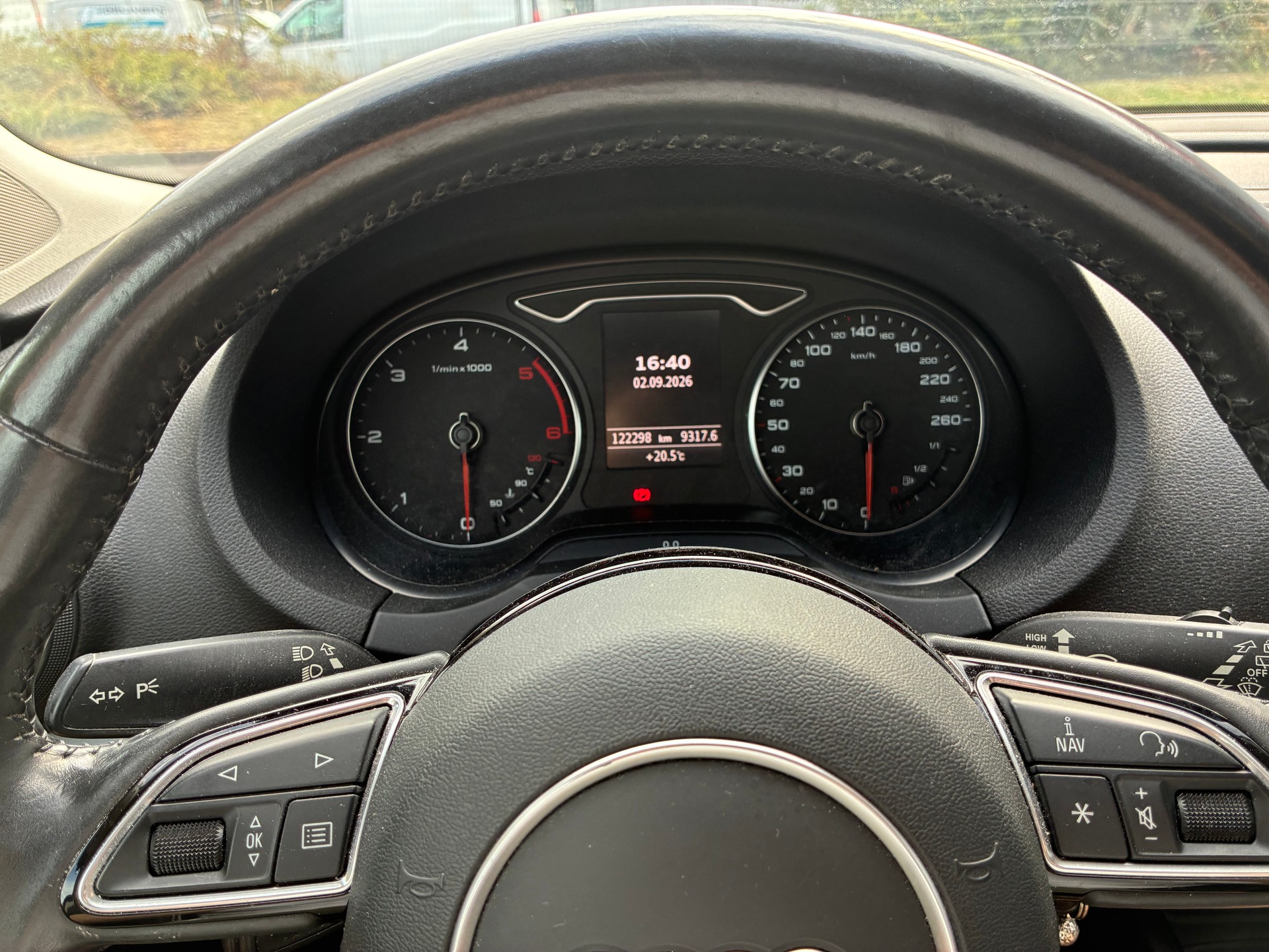 AUDI 2.0 TDI 150 Ambiente S-Tr-image-2