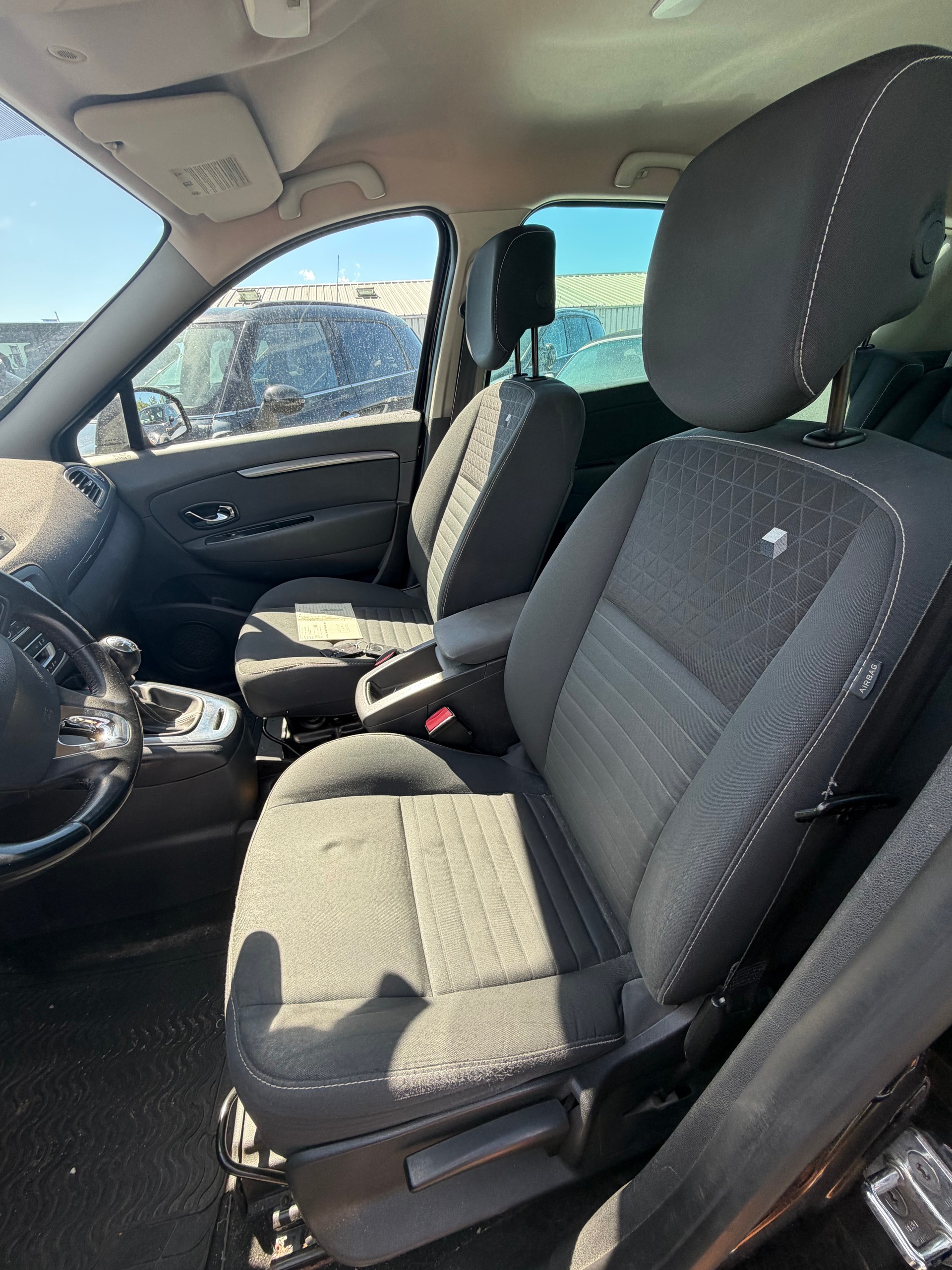 RENAULT Grand Scénic 1.2 16V Turbo Limited-image-6