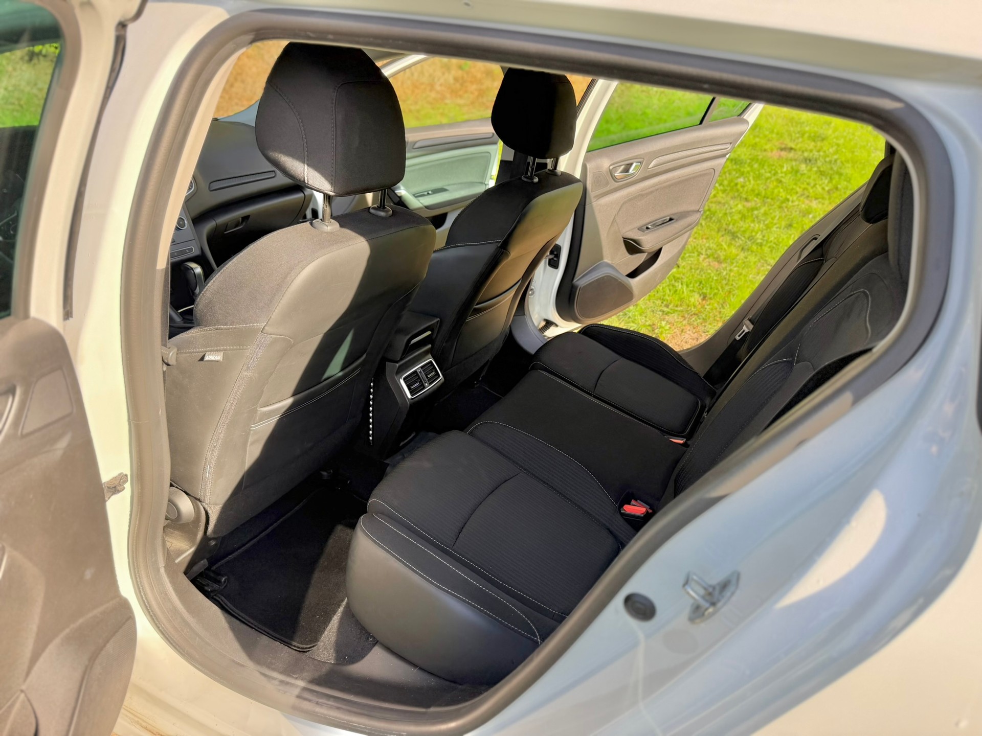 RENAULT 1.5 Blue dCi Business EDC-image-4