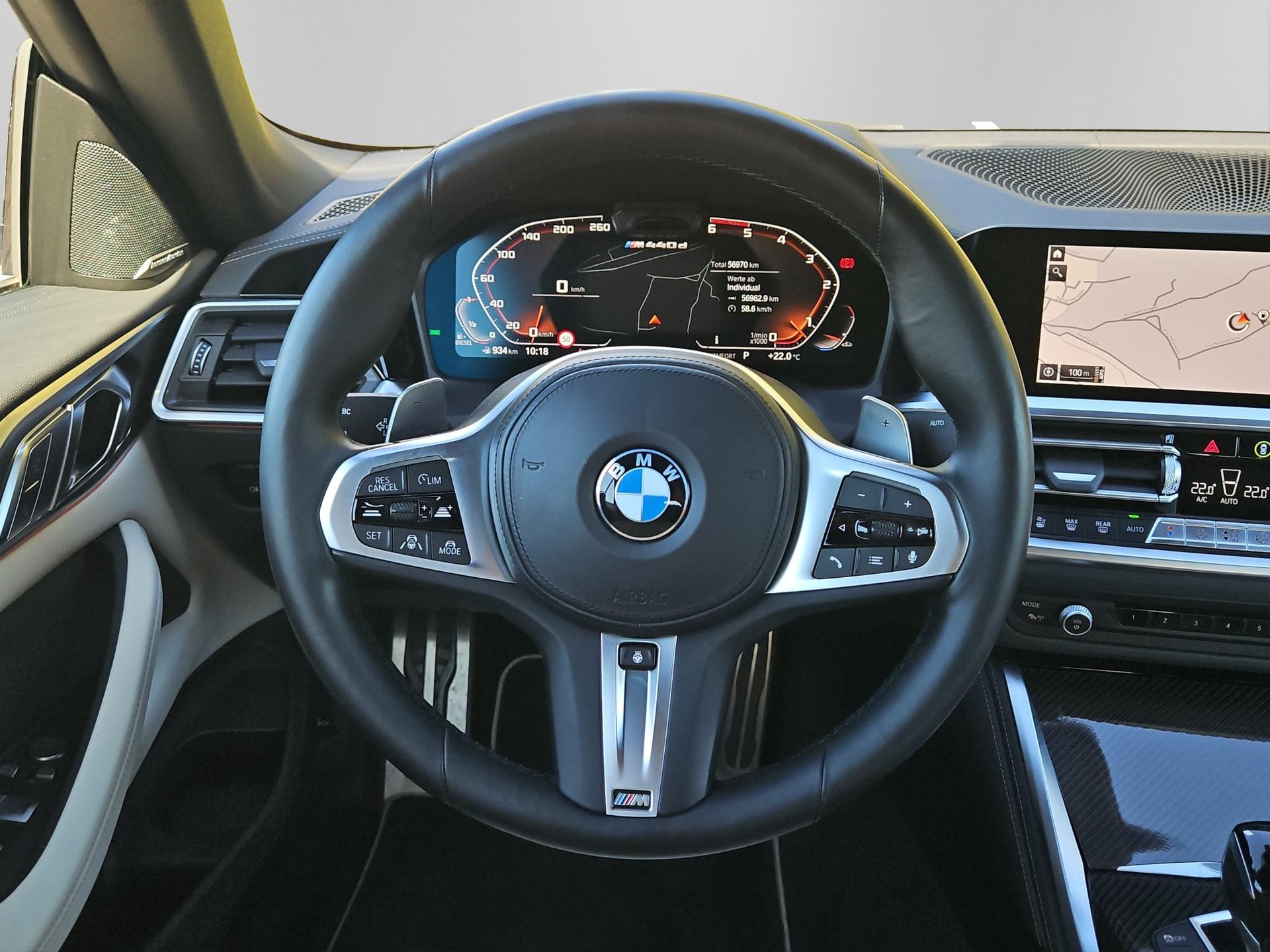 BMW M440d xDrive Cabrio-image-11