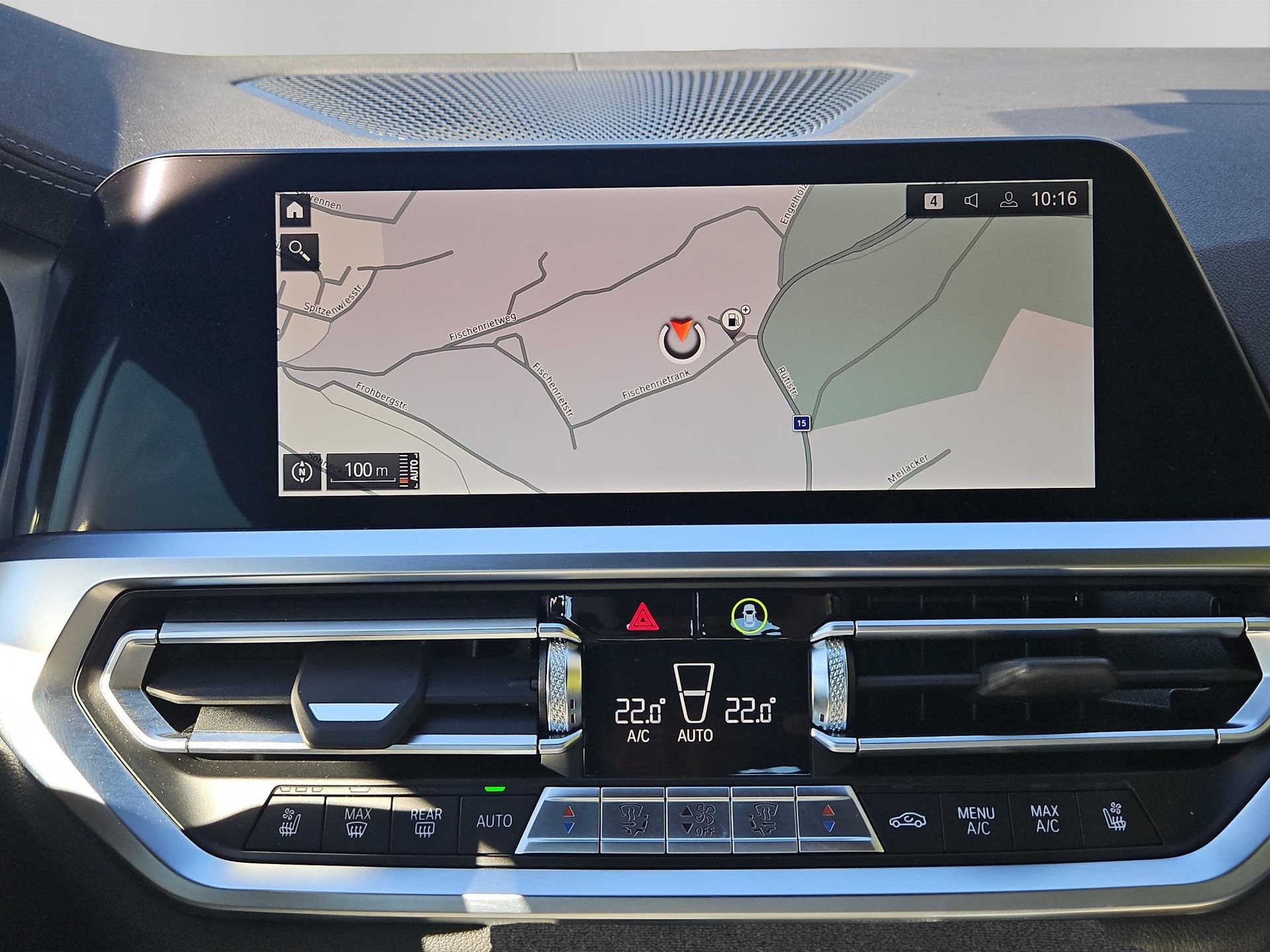 BMW M440d xDrive Cabrio-image-12