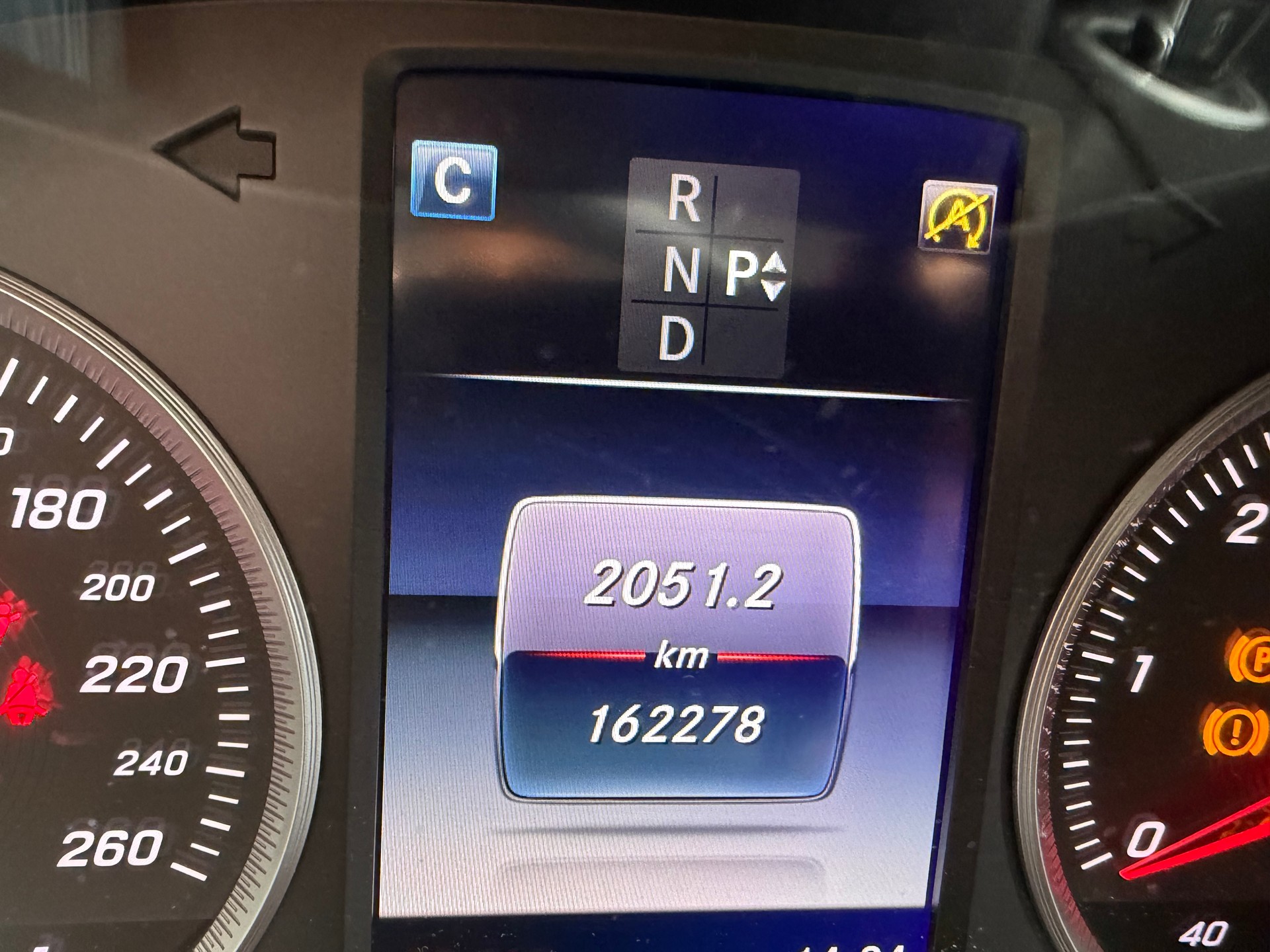 MERCEDES-BENZ C 180 BlueTEC 7G-Tronic-image-4