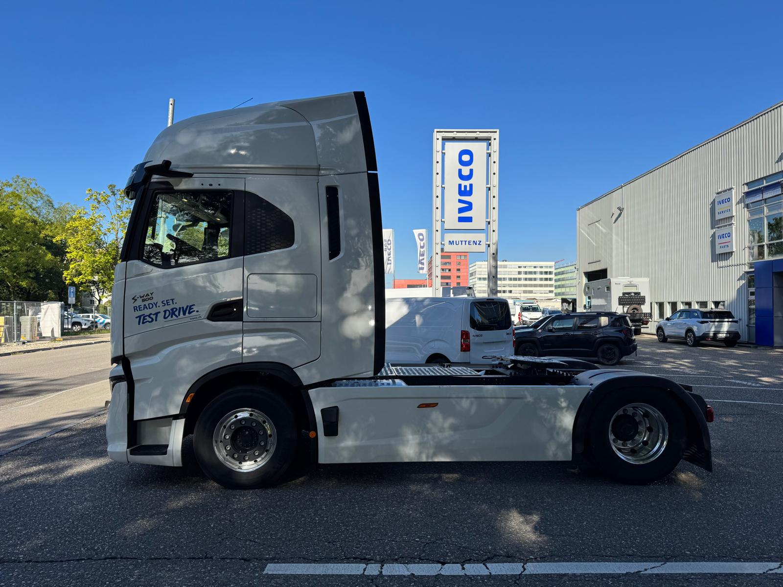 IVECO S-Way 440S50T/FP-image-1
