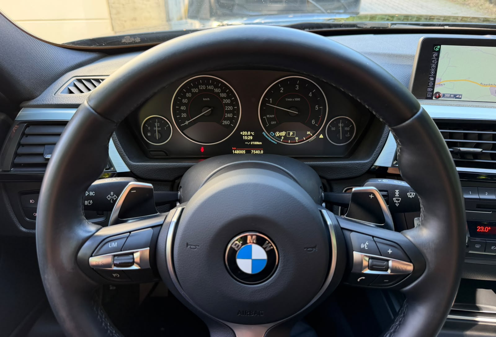 BMW 320d xDrive Touring M Sport Steptronic-image-21