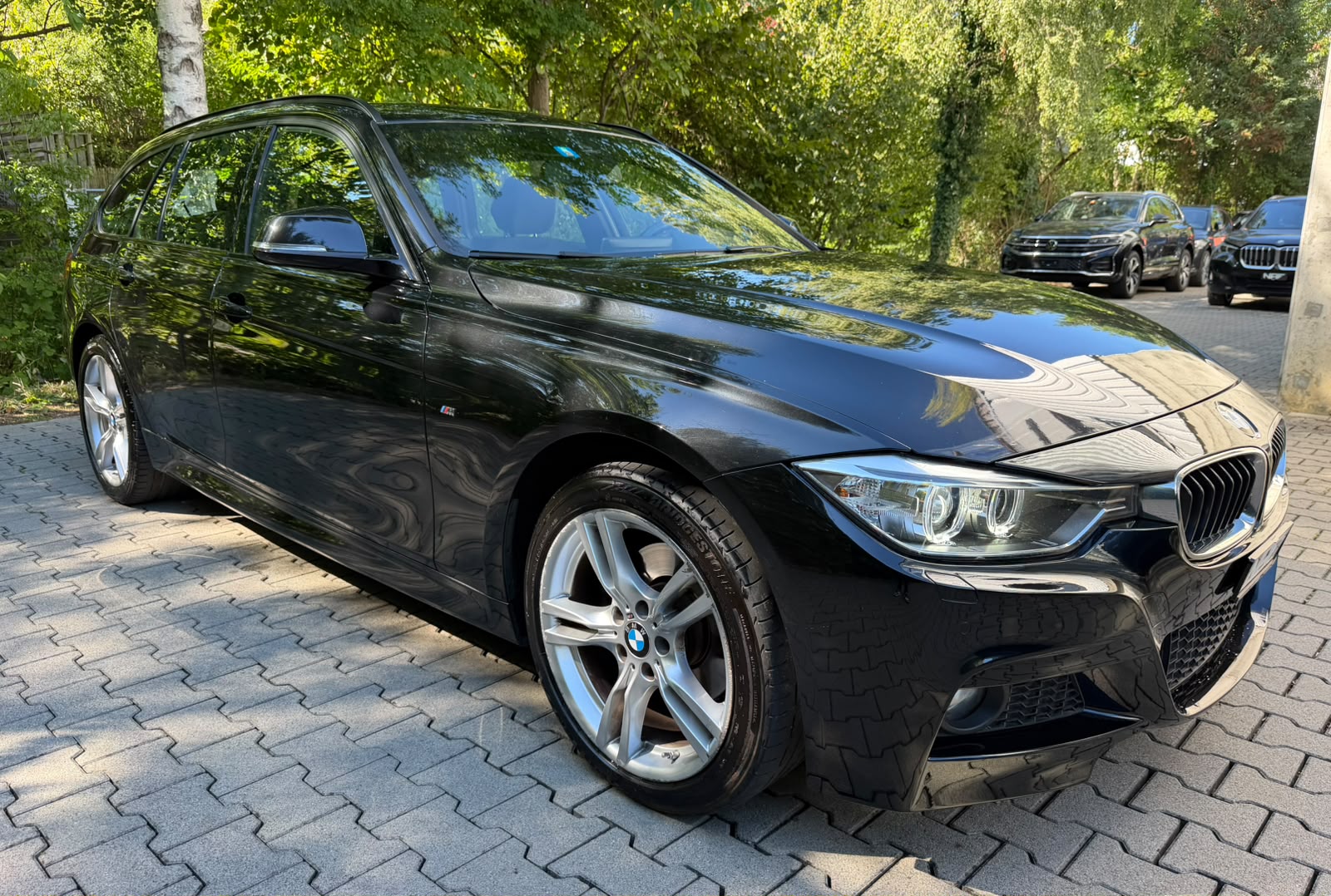 BMW 320d xDrive Touring M Sport Steptronic-image-6