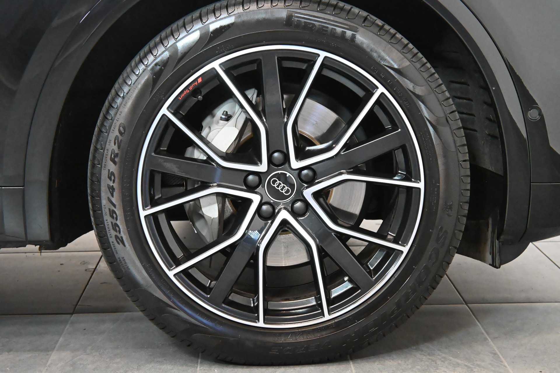 AUDI Q5 50 TFSI e PHEV S line quattro S-tronic-image-6