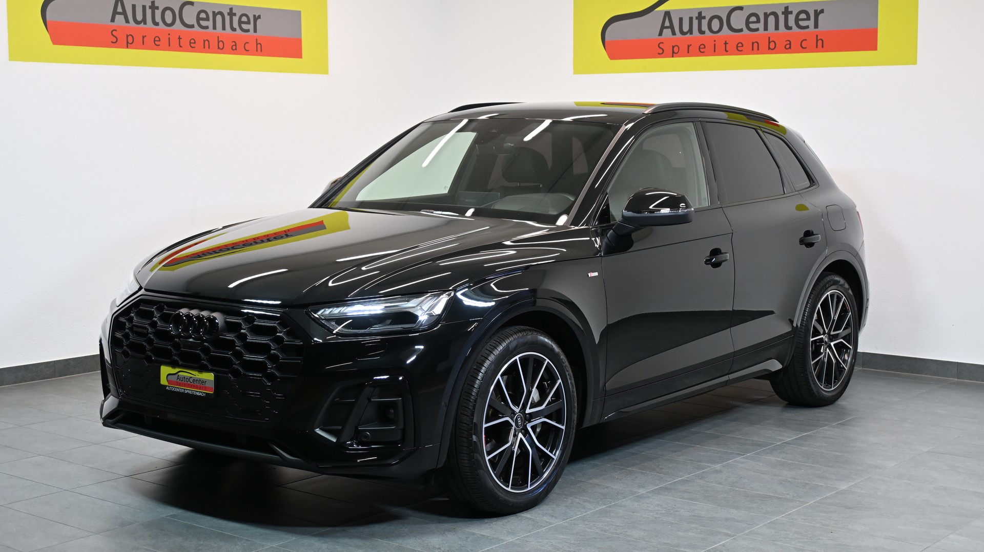 AUDI Q5 50 TFSI e PHEV S line quattro S-tronic-image-1