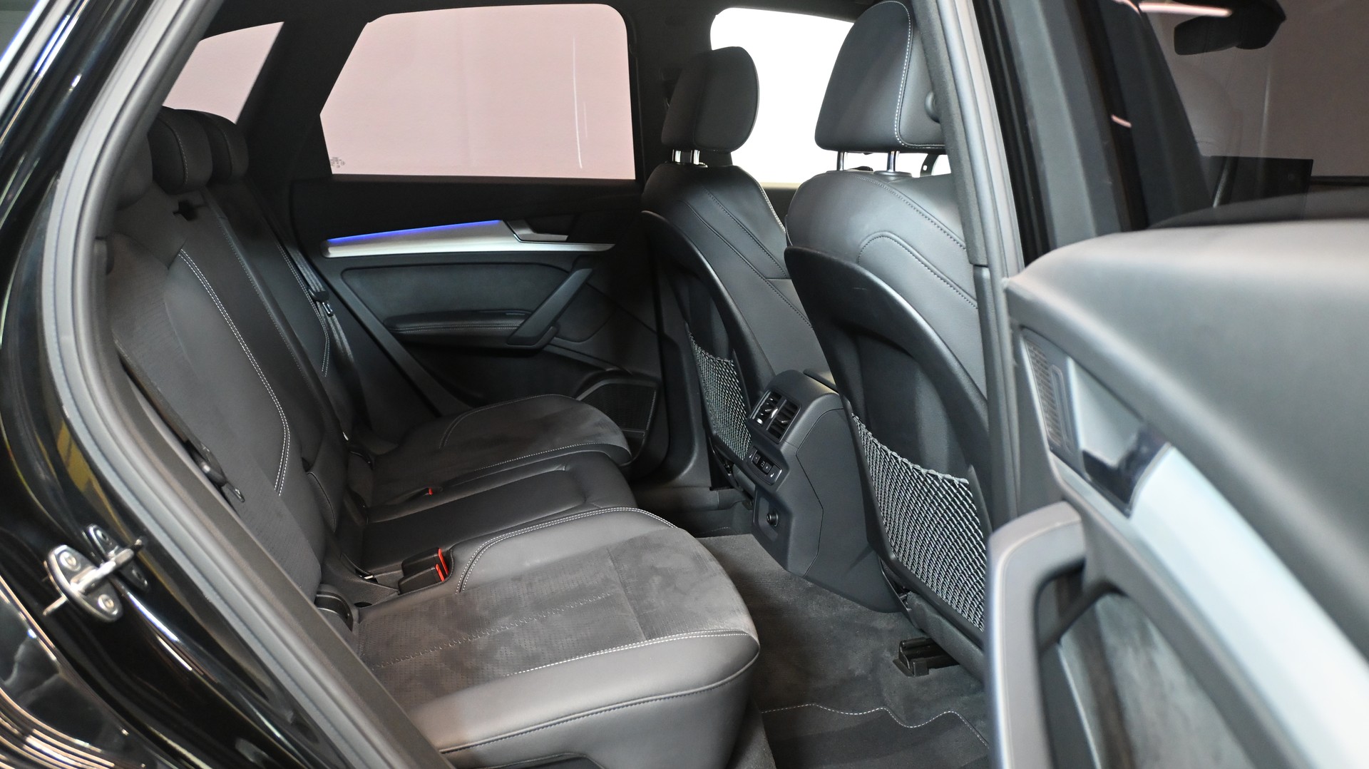 AUDI Q5 50 TFSI e PHEV S line quattro S-tronic-image-5