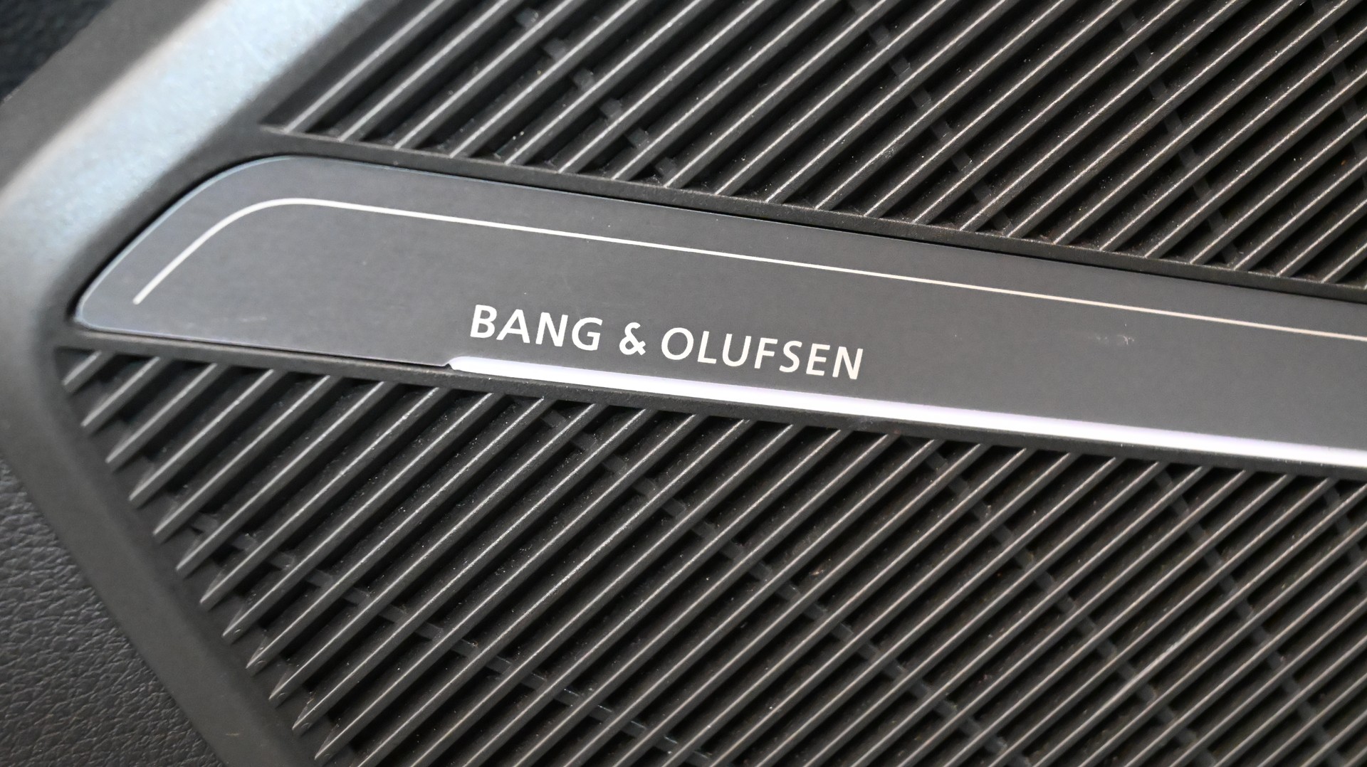 AUDI Q5 50 TFSI e PHEV S line quattro S-tronic-image-7