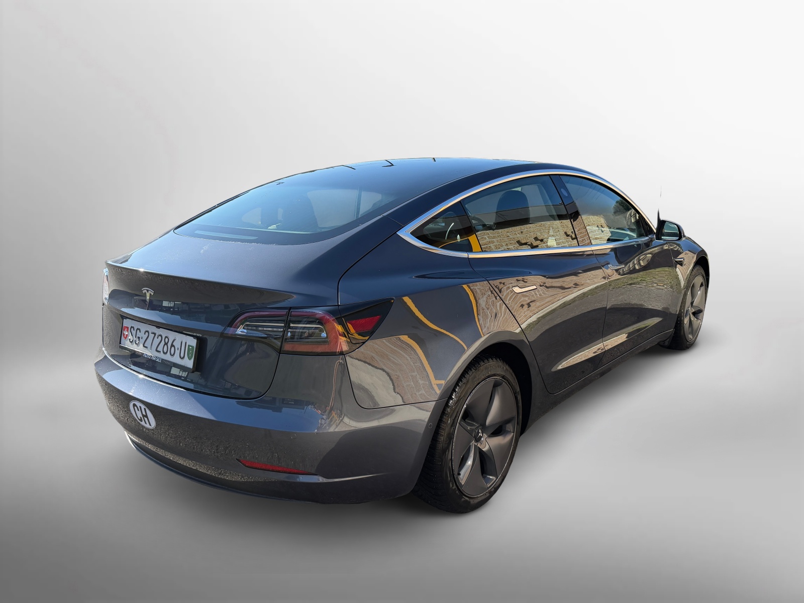 TESLA Model 3-image-2