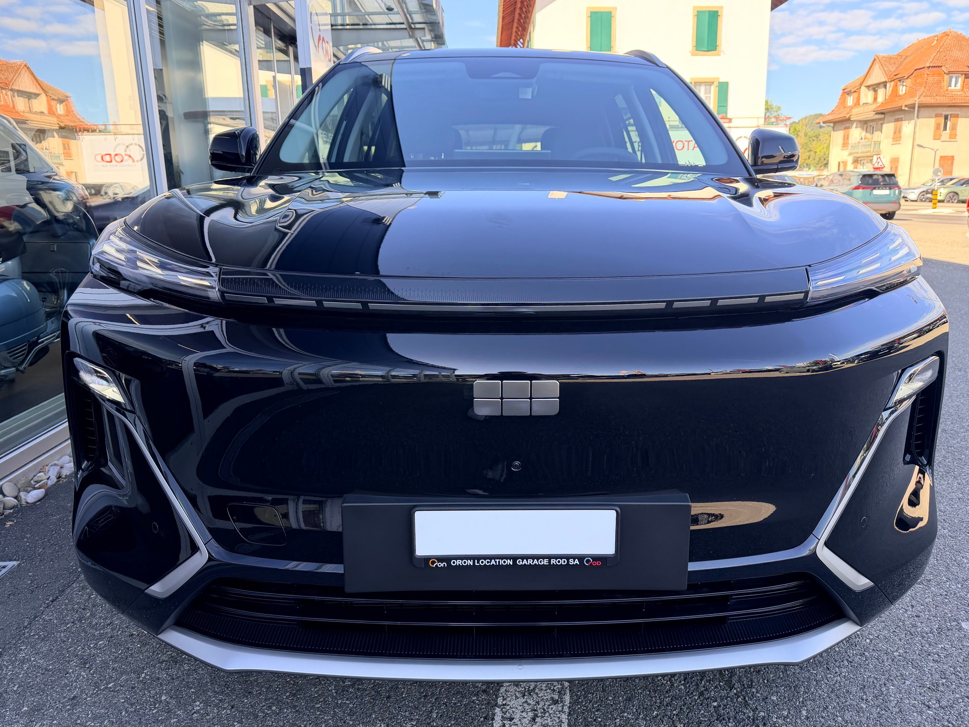 GEELY STARRAY EM-i Max+ 29.8 kWh polar black-image-1