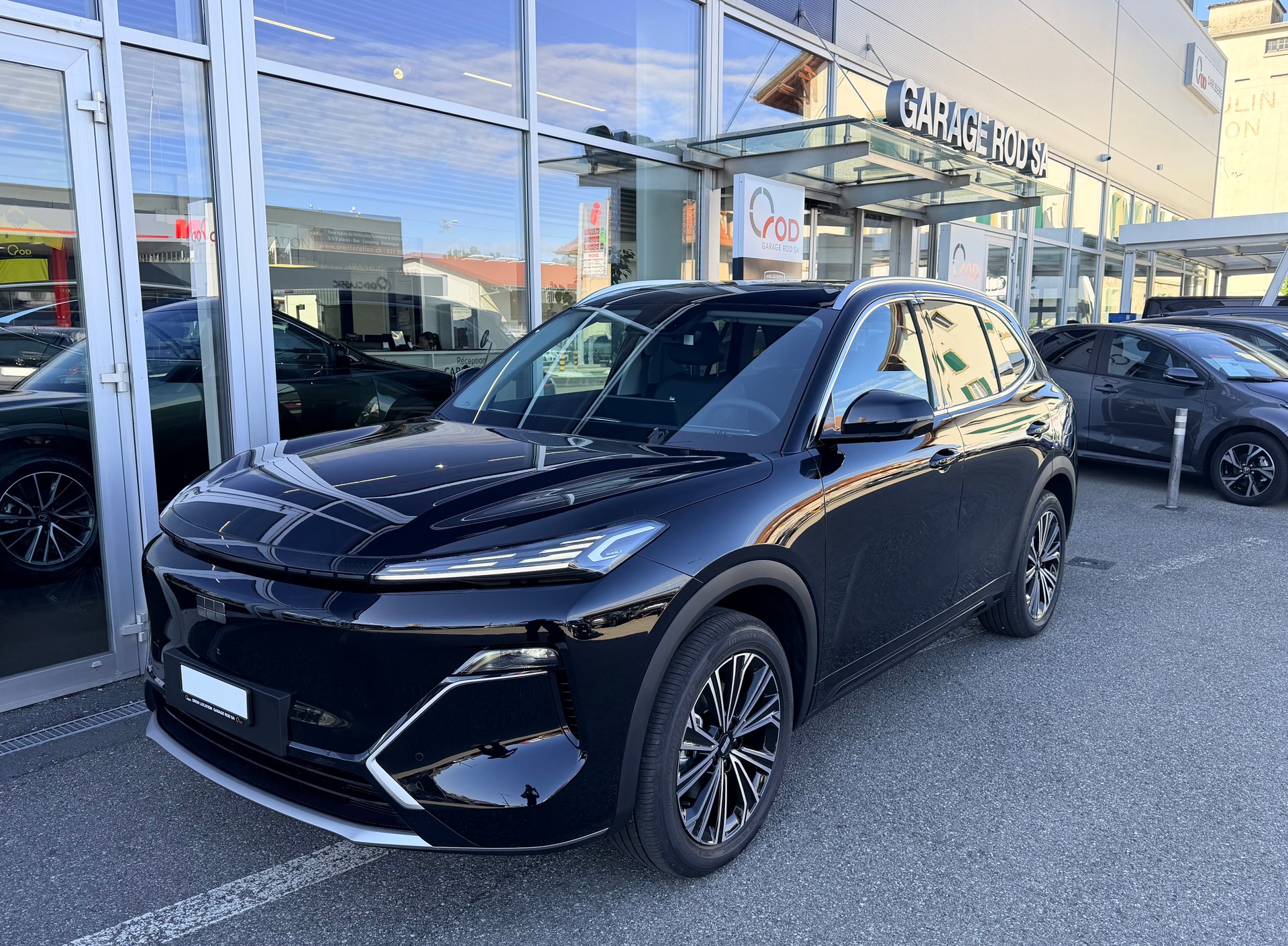 GEELY STARRAY EM-i Max+ 29.8 kWh polar black-image-0