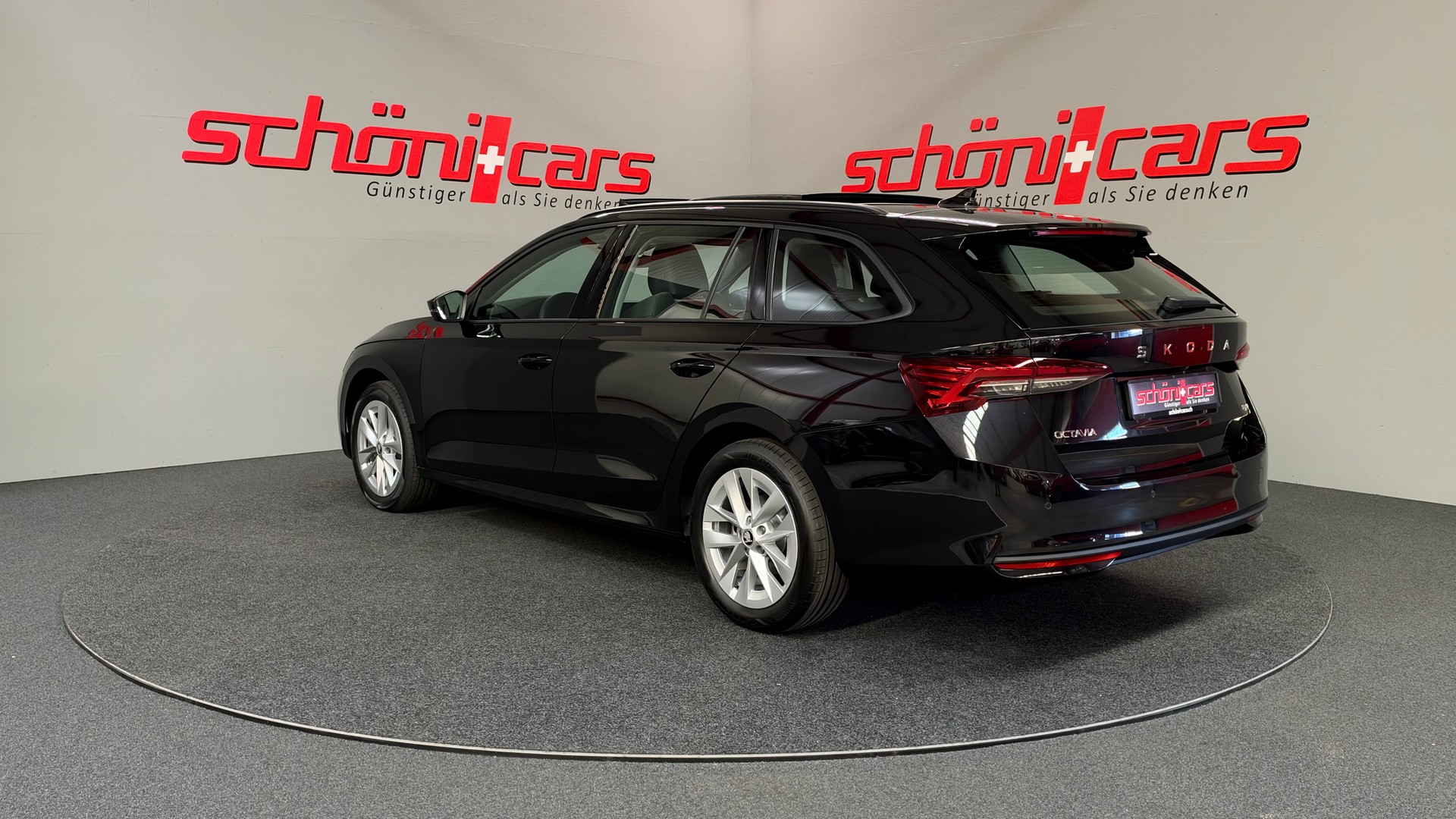 SKODA Octavia Combi 2.0 TSI DSG Selection 4x4-image-3